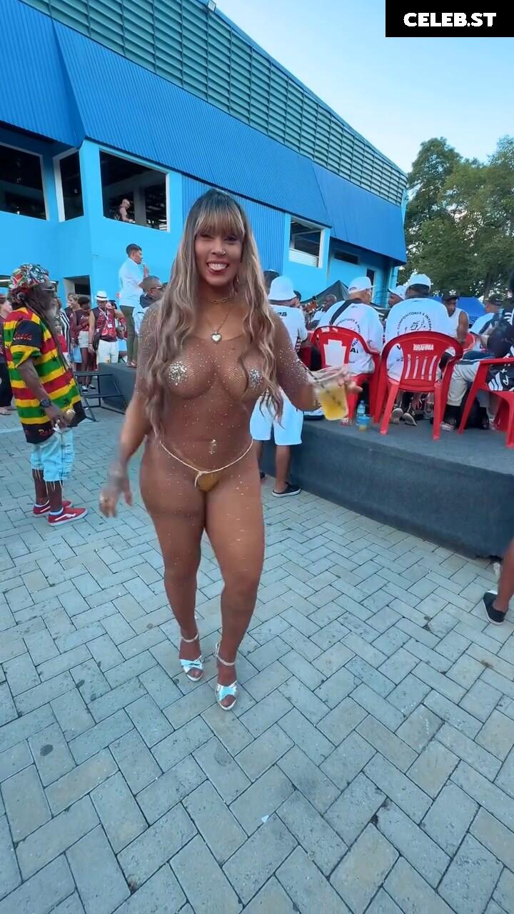 Rosiane Pinheiro Image 10122347