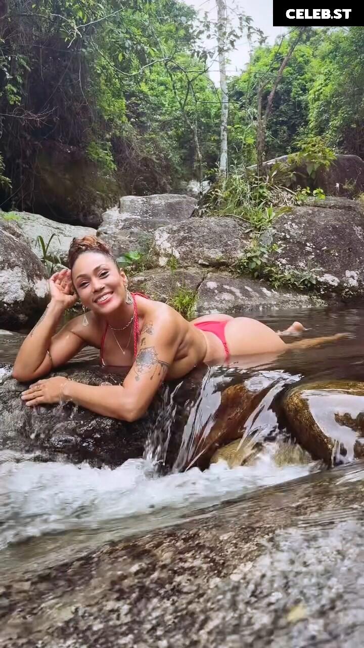 Rosiane Pinheiro Image 10122374