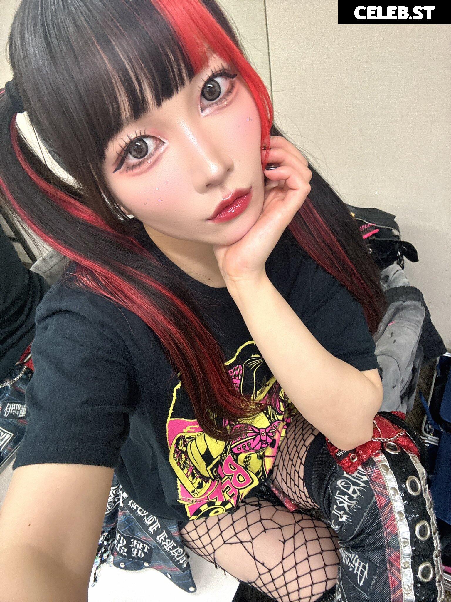 Maki Itoh Image 10138032