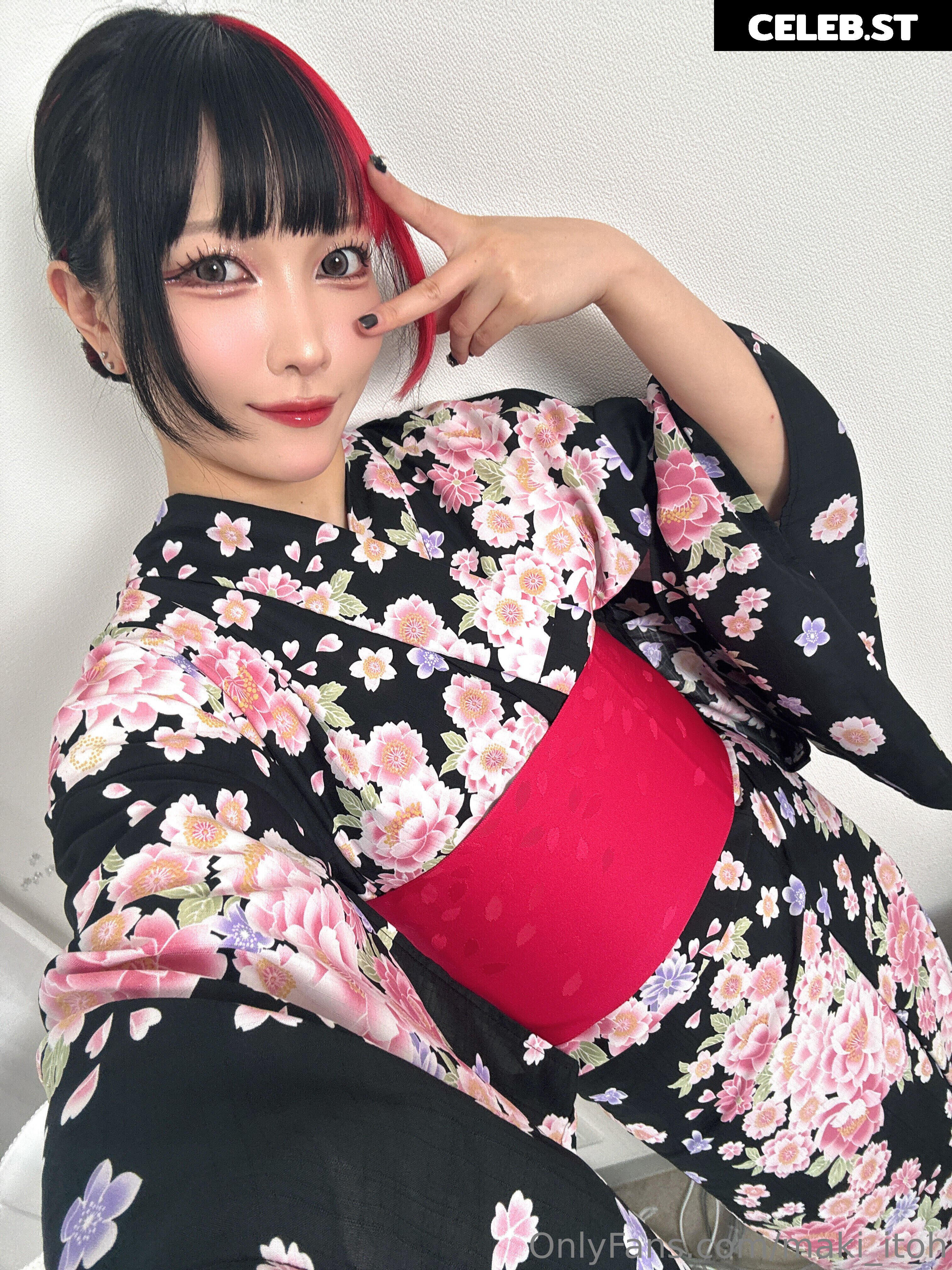 Maki Itoh Image 10138068