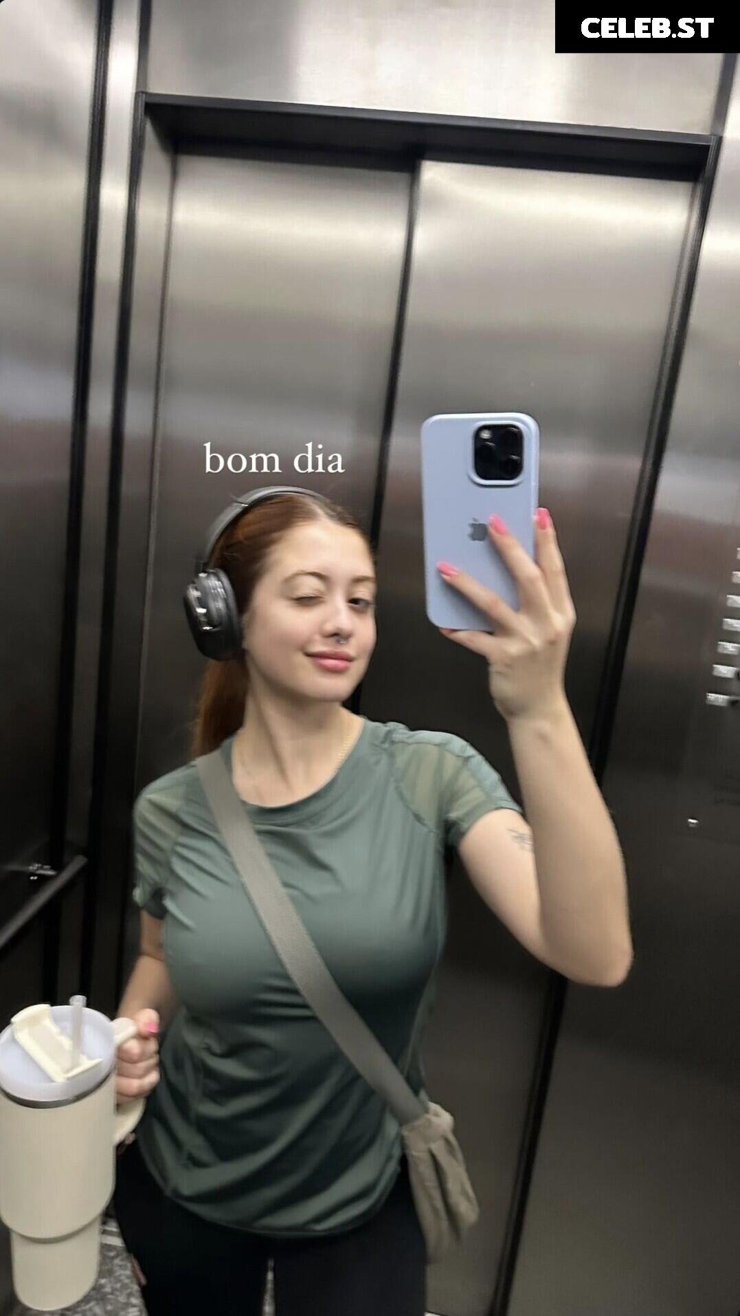 Ananda Morais Image 10131520