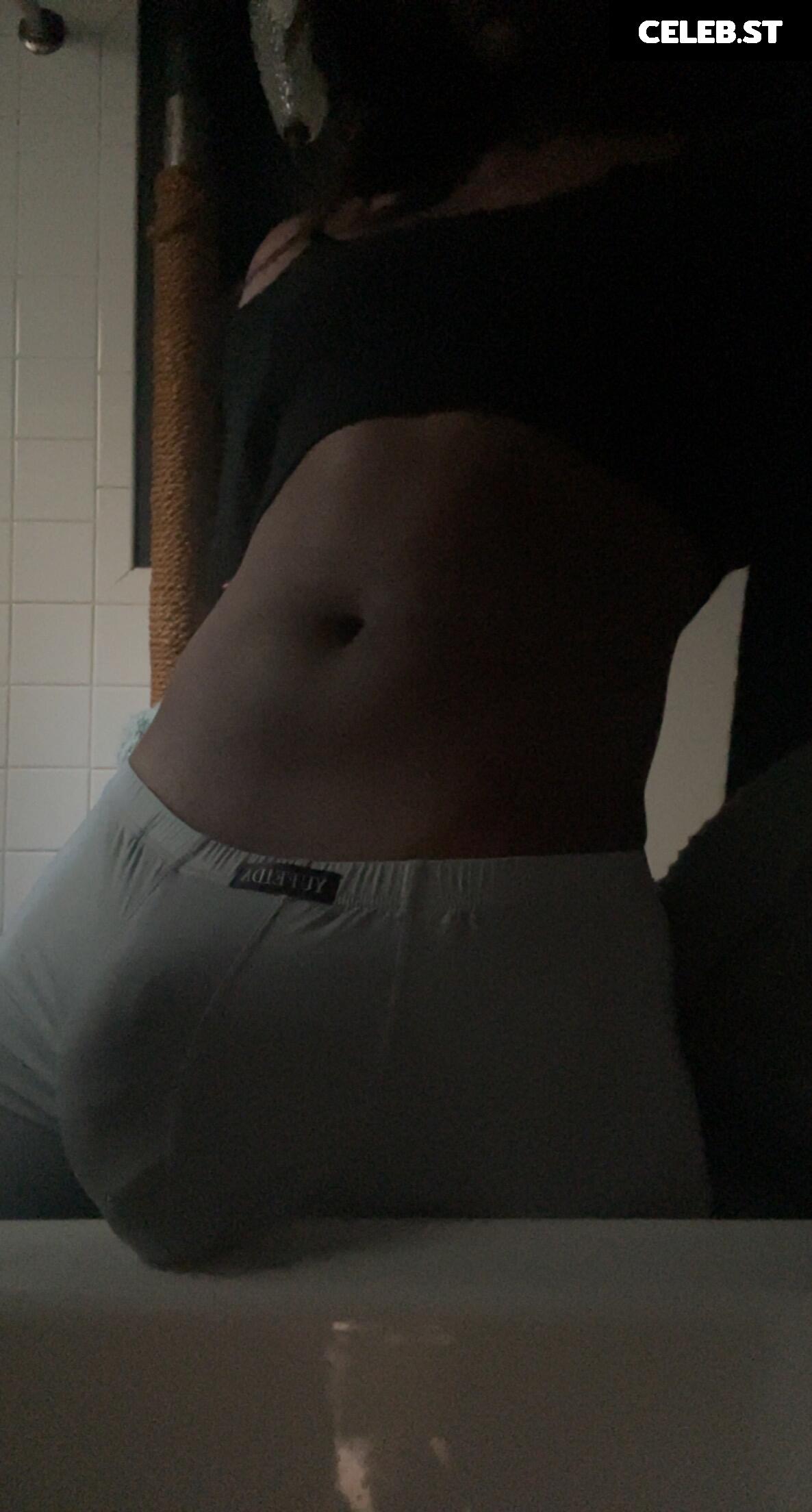 Vanniall Image 10101999