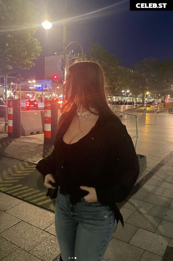 Faye.sxh Image 1019844