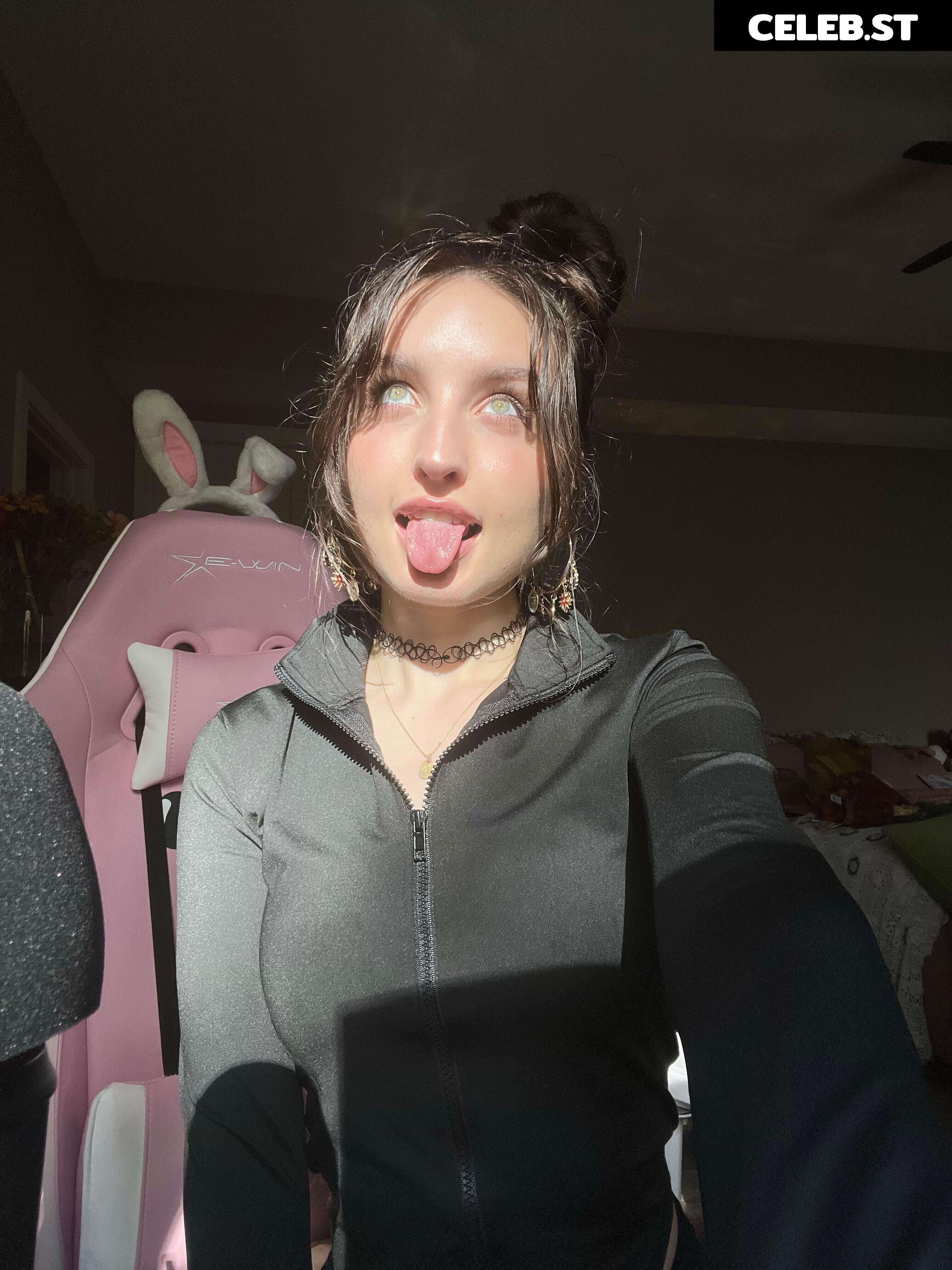 beebee ASMR Image 10197814