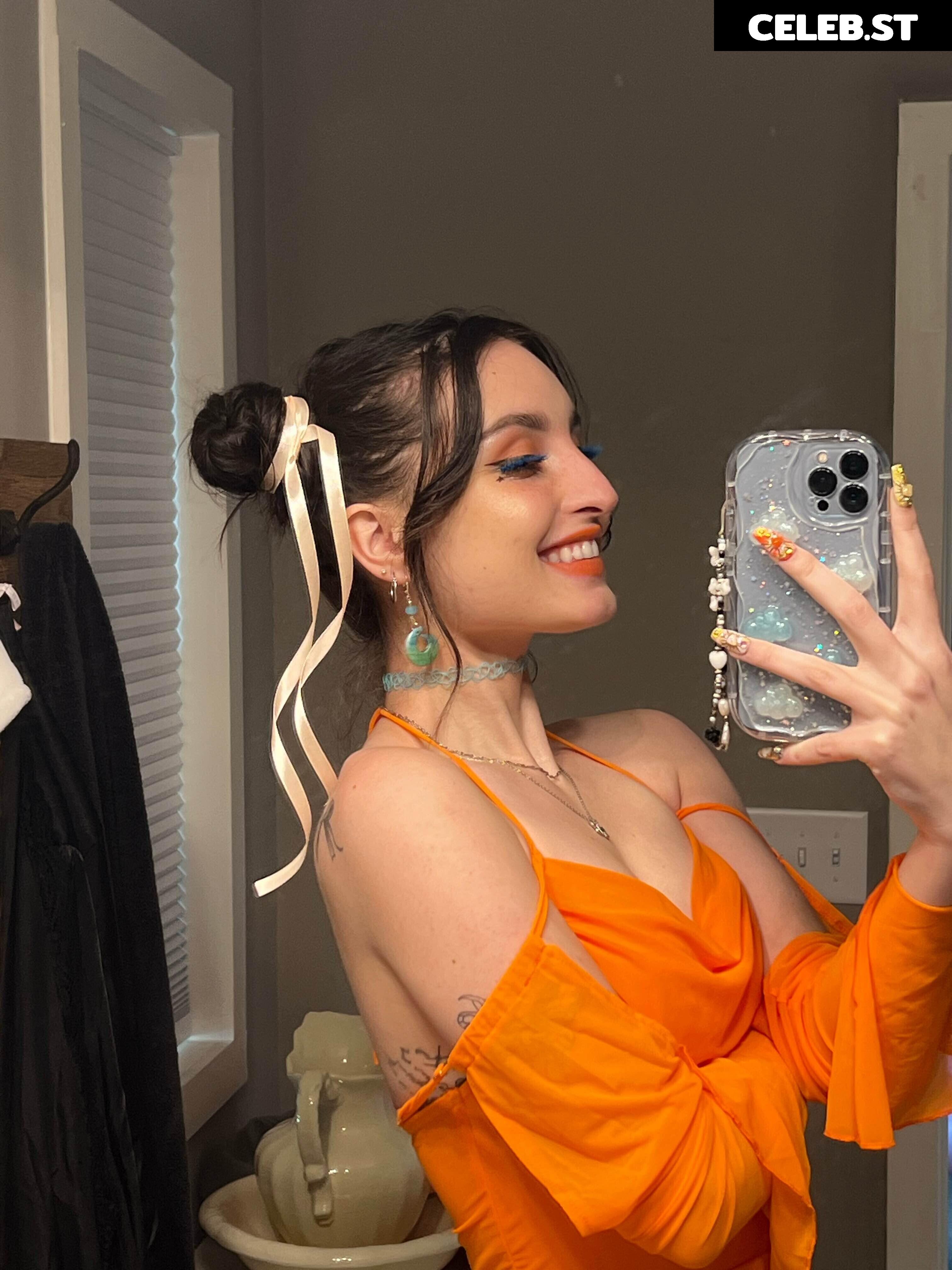 beebee ASMR Image 10197848