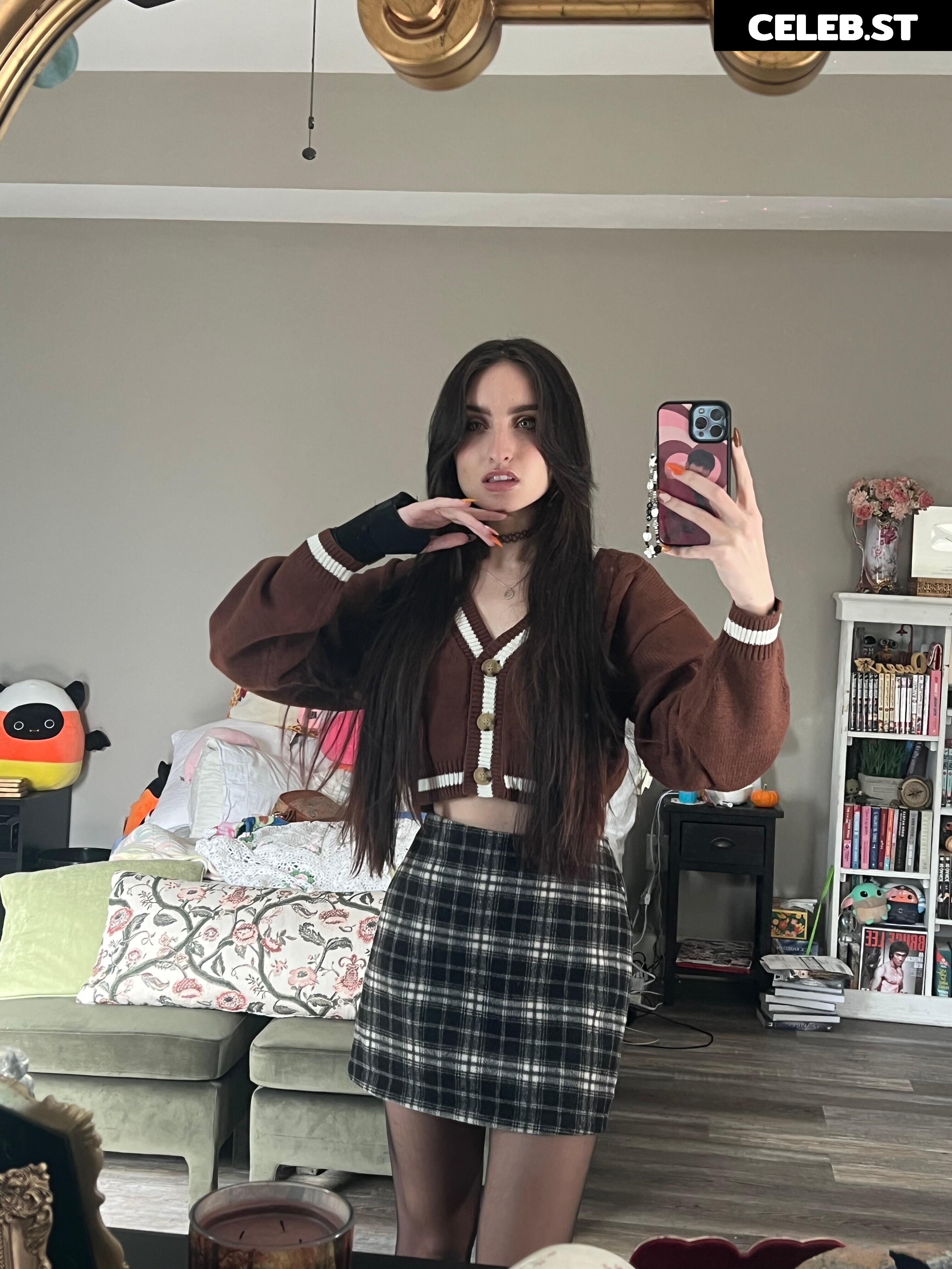 beebee ASMR Image 10197875