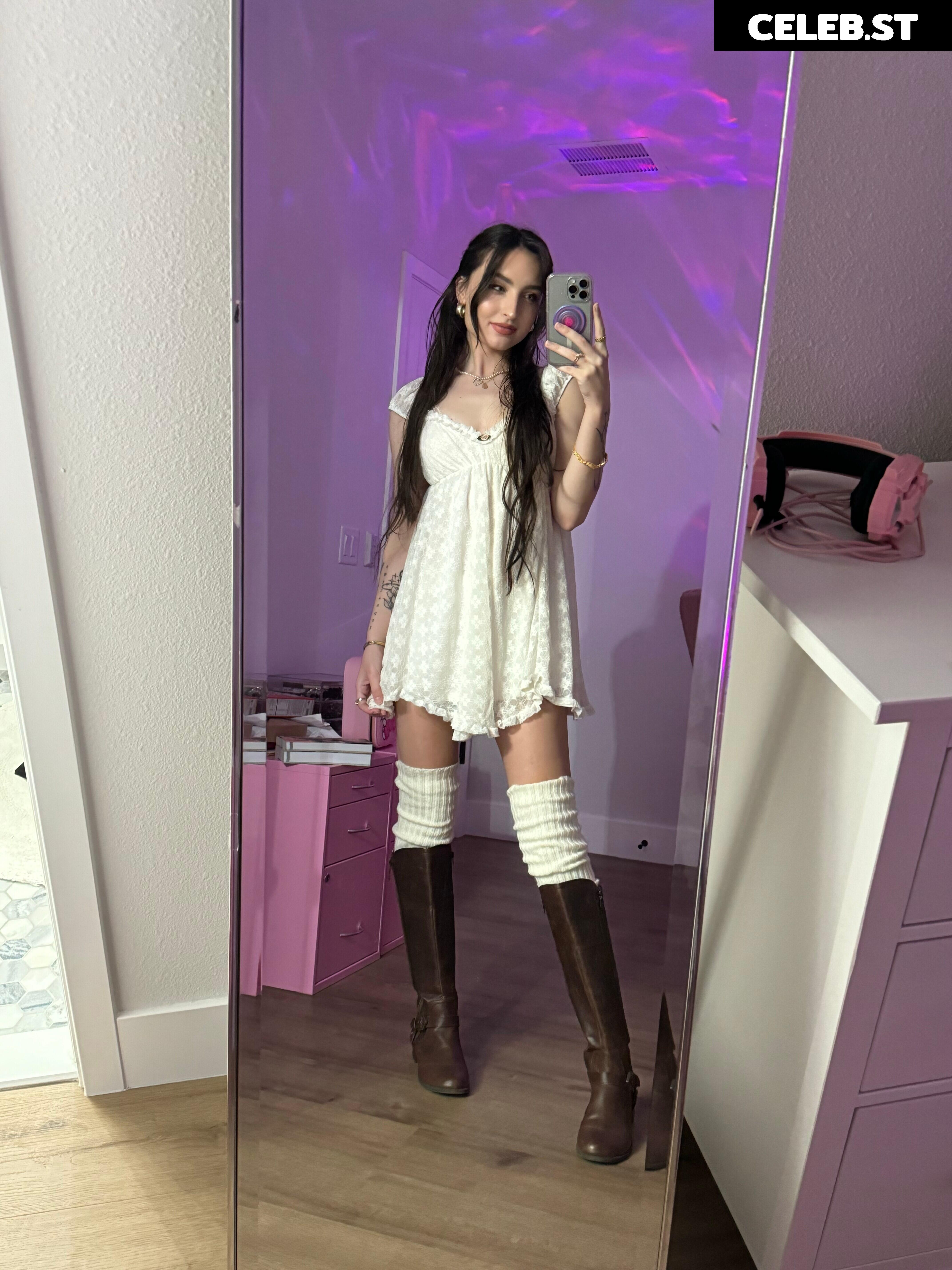 beebee ASMR Image 10196811