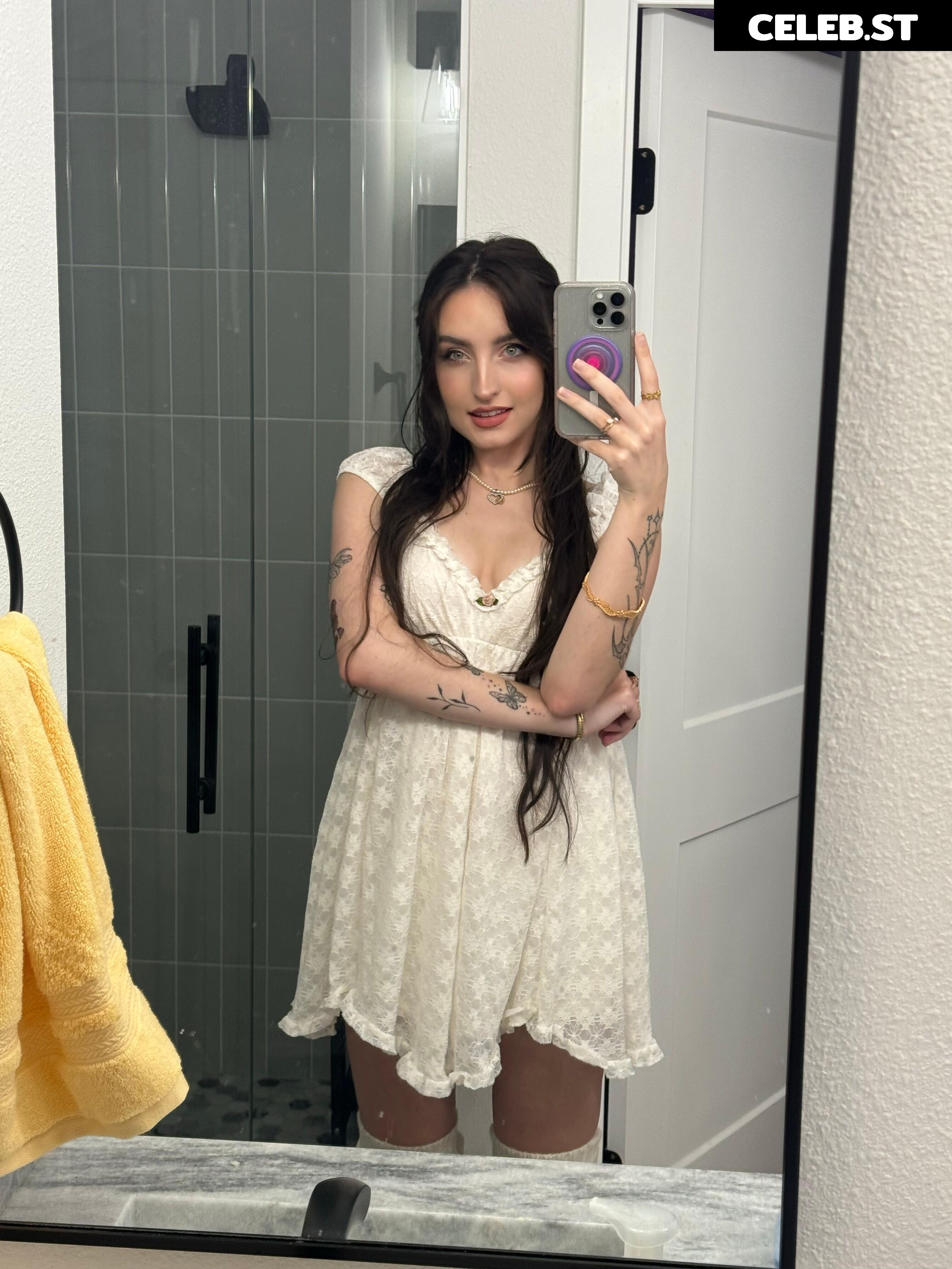 beebee ASMR Image 10196796