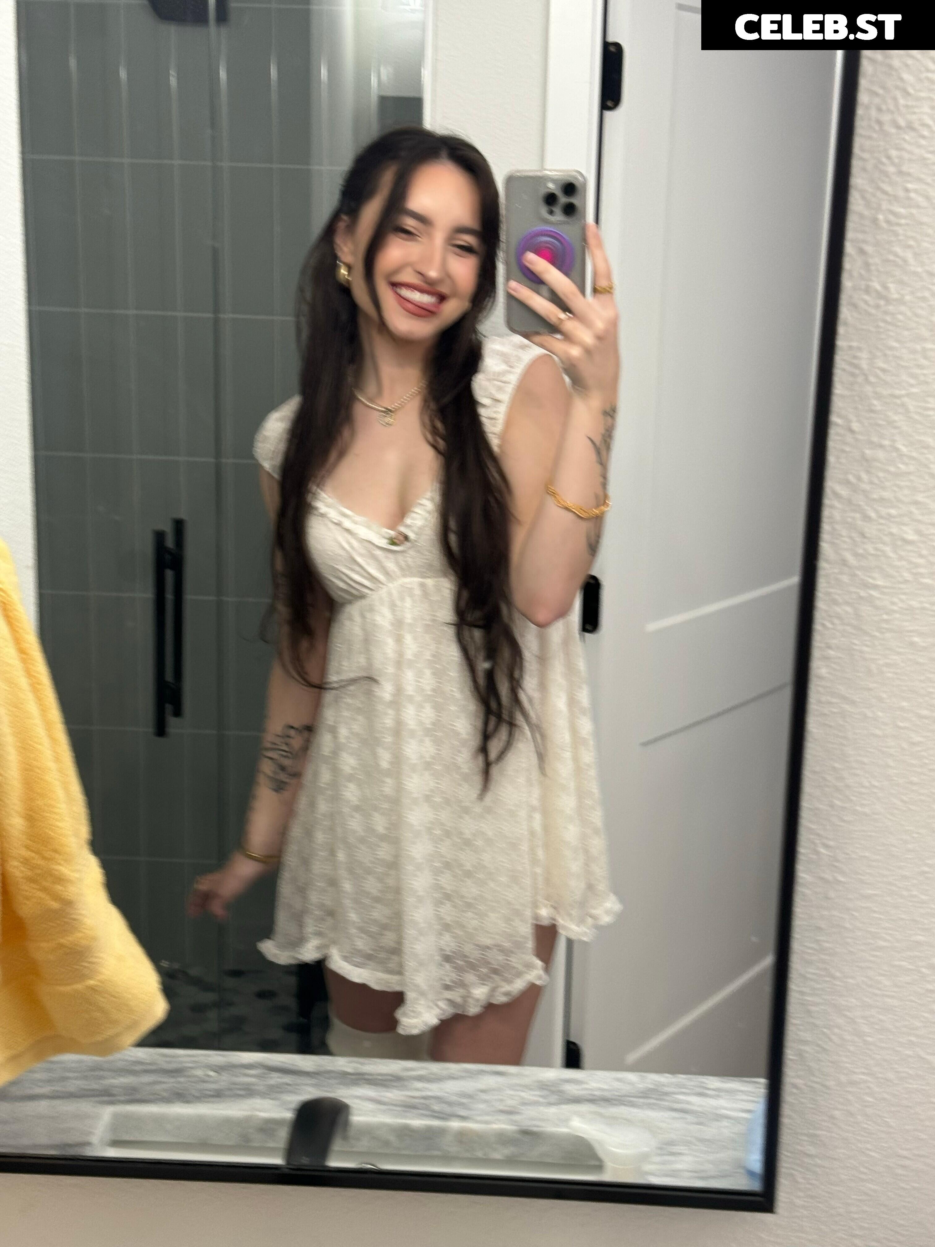 beebee ASMR Image 10196763