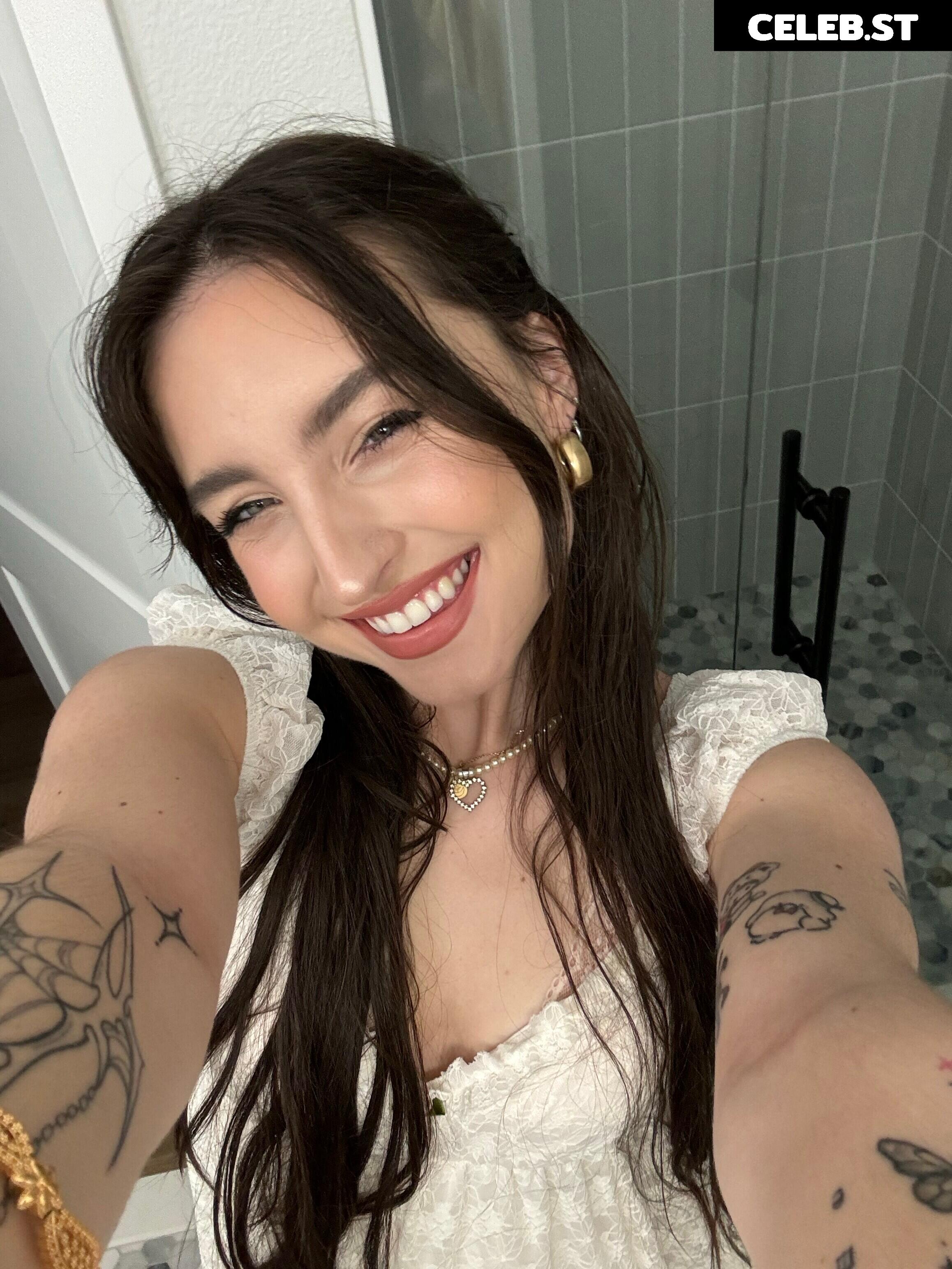 beebee ASMR Image 10196762
