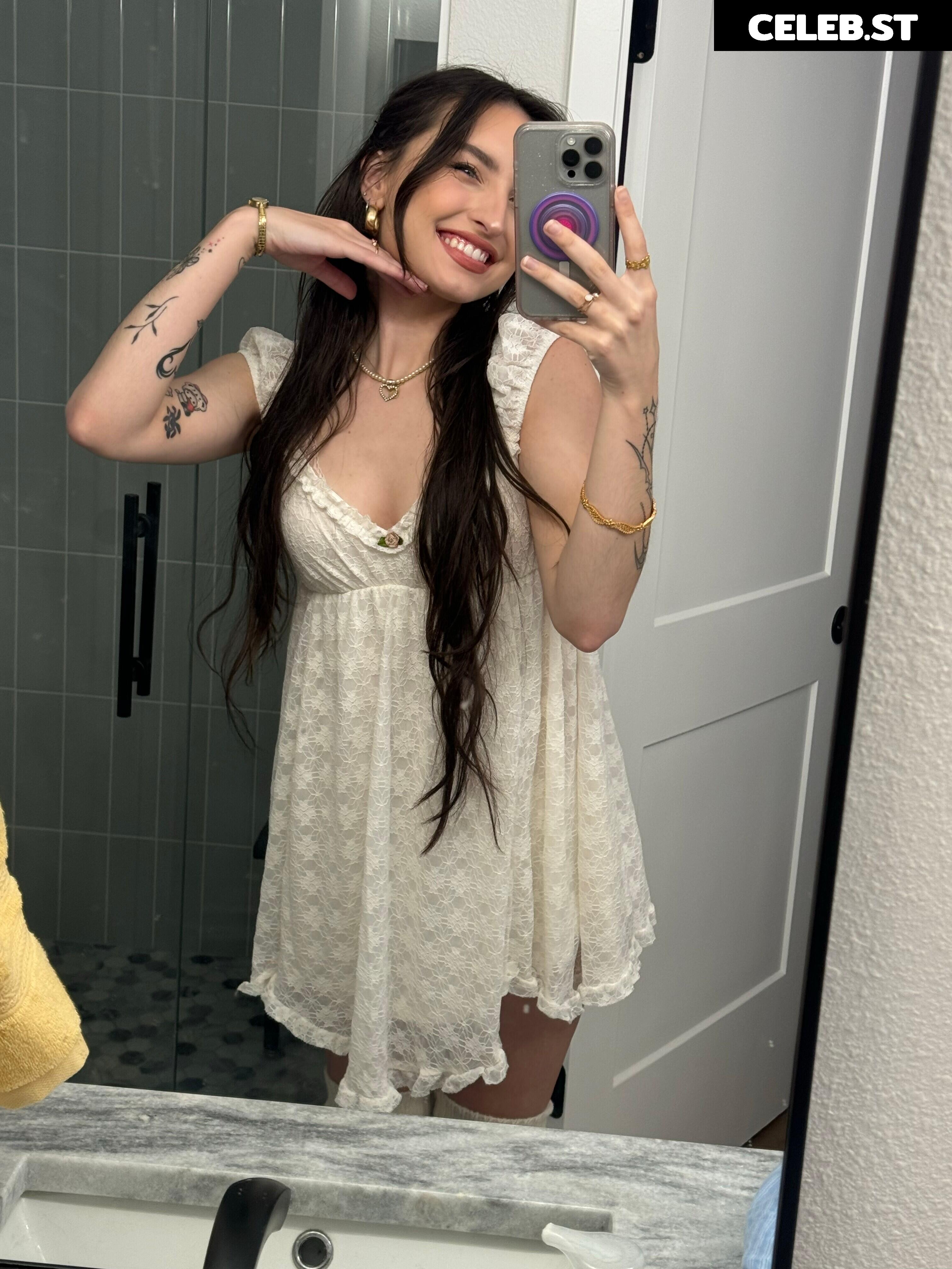beebee ASMR Image 10196767
