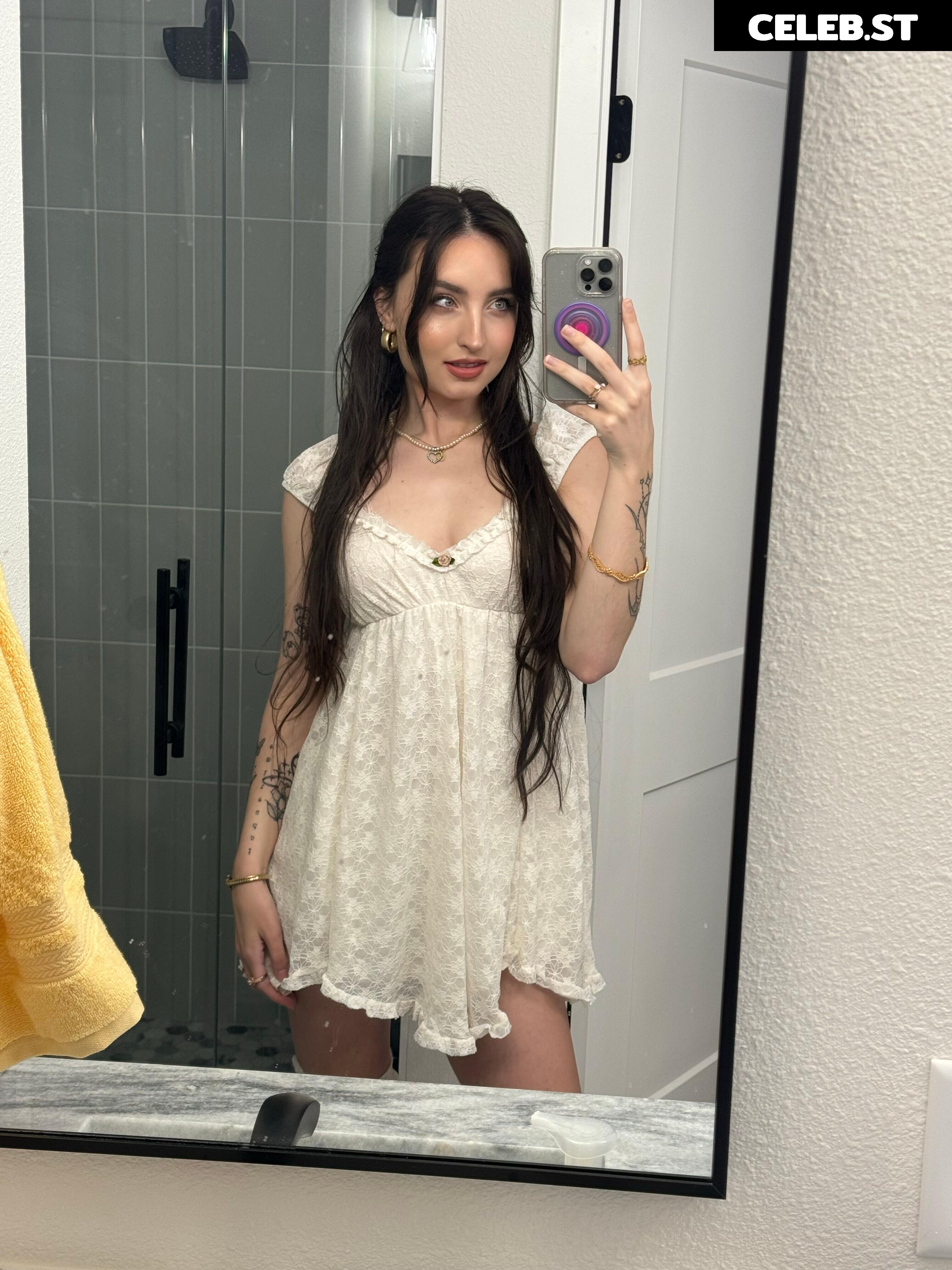 beebee ASMR Image 10196764
