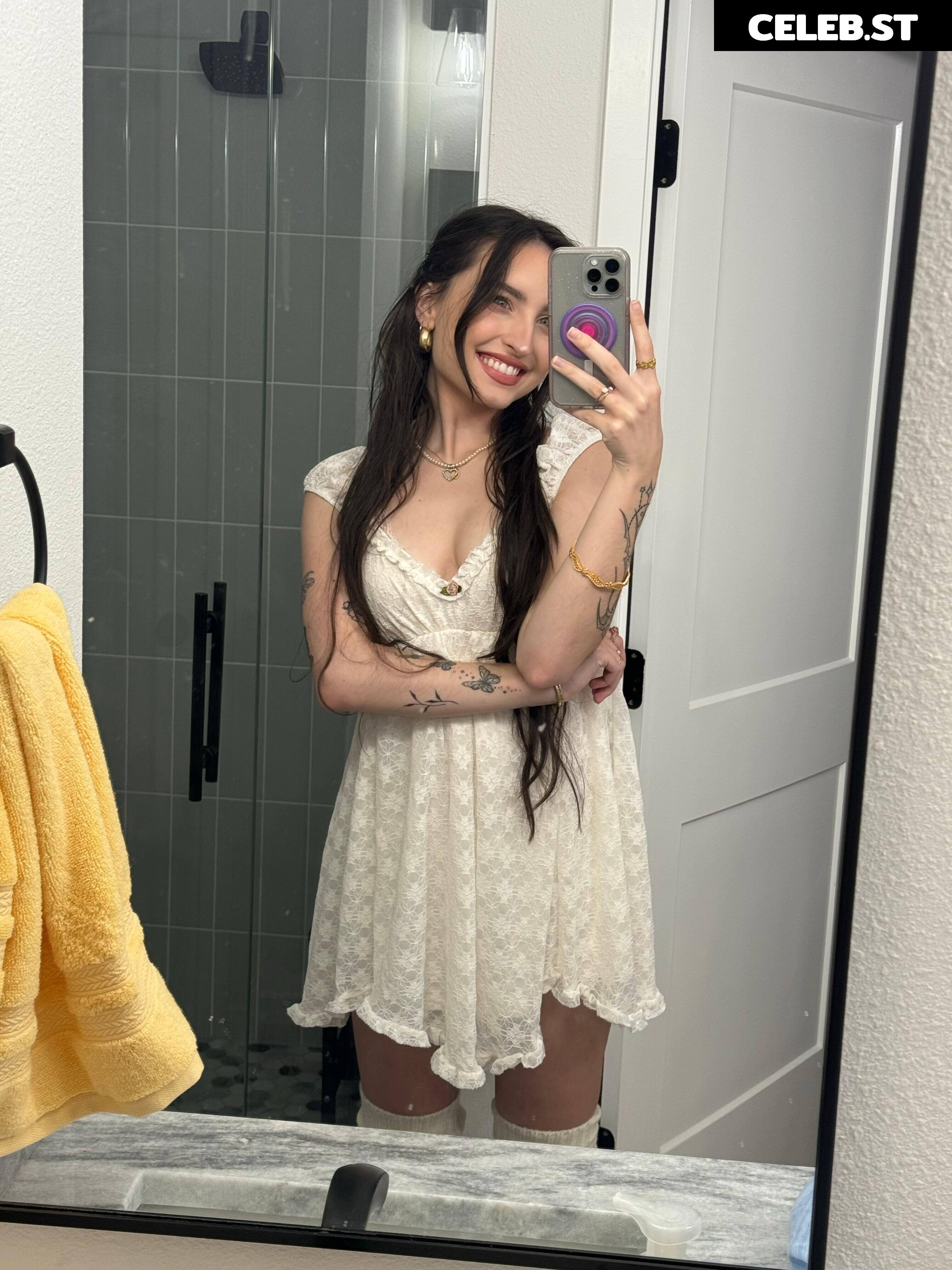 beebee ASMR Image 10196756