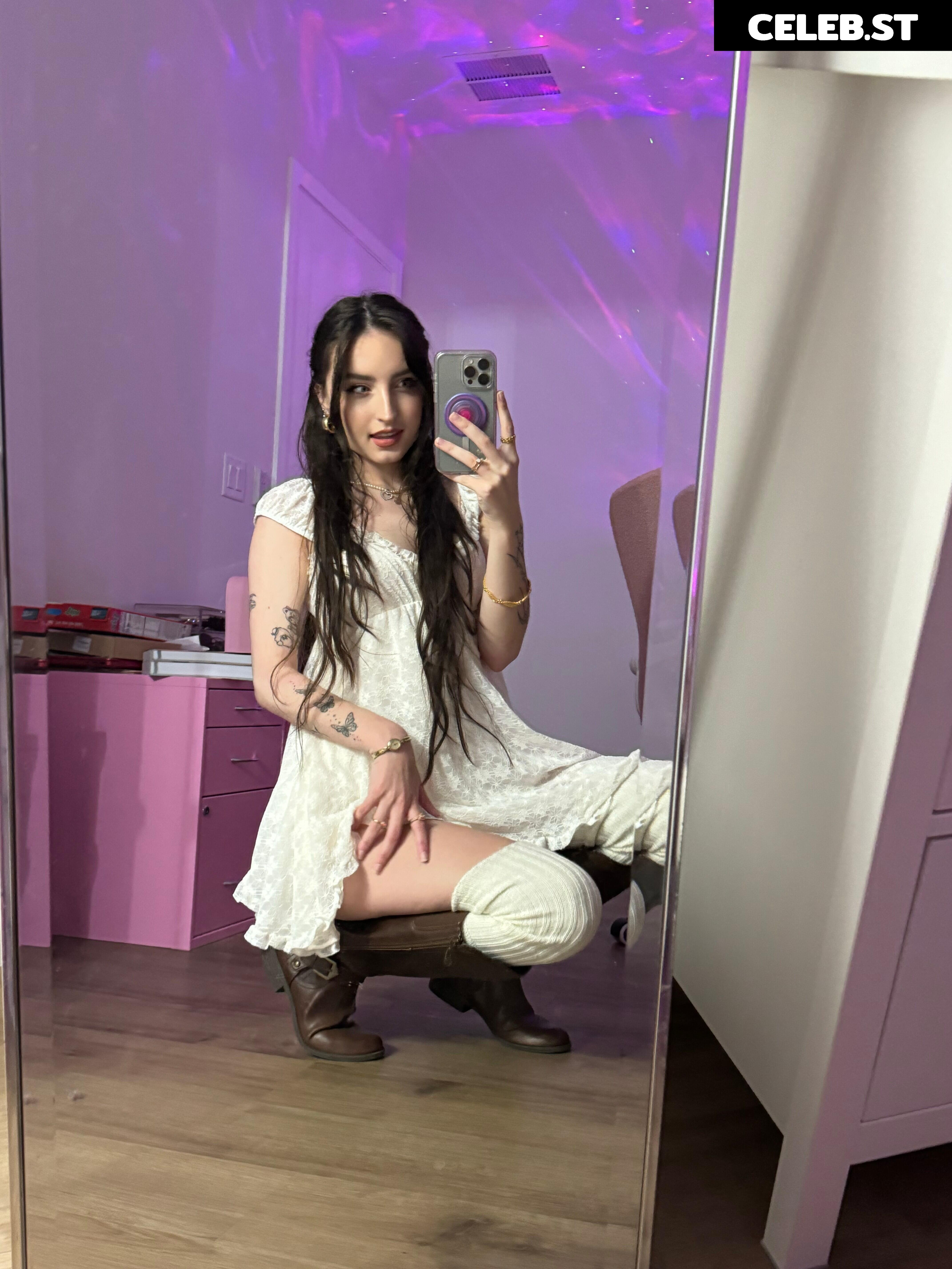 beebee ASMR Image 10196773