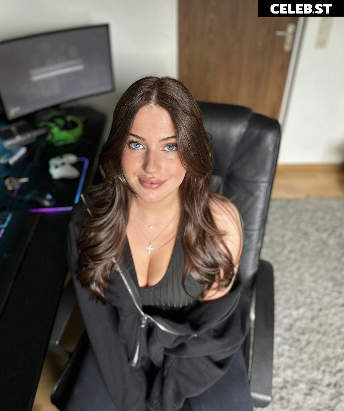 Faye.sxh Image 1019239