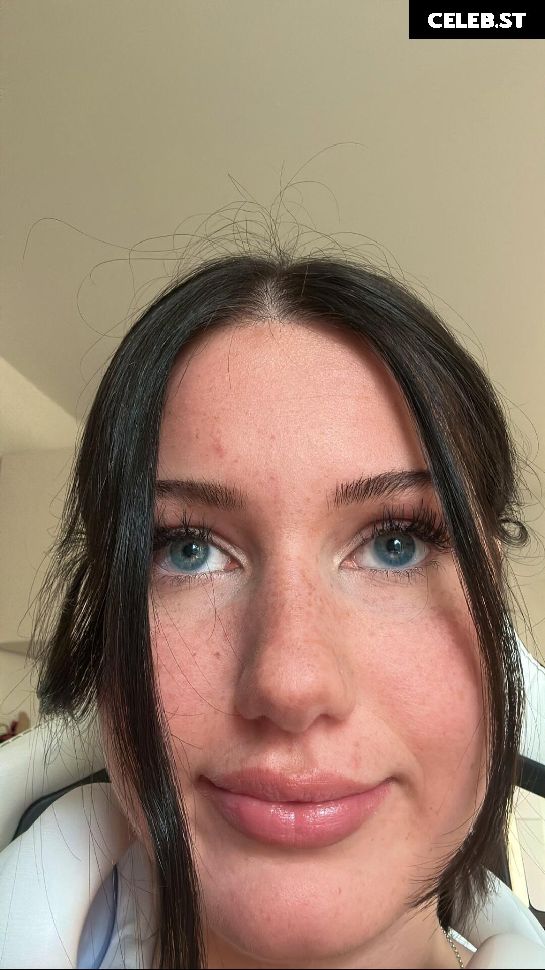 Faye.sxh Image 1018128