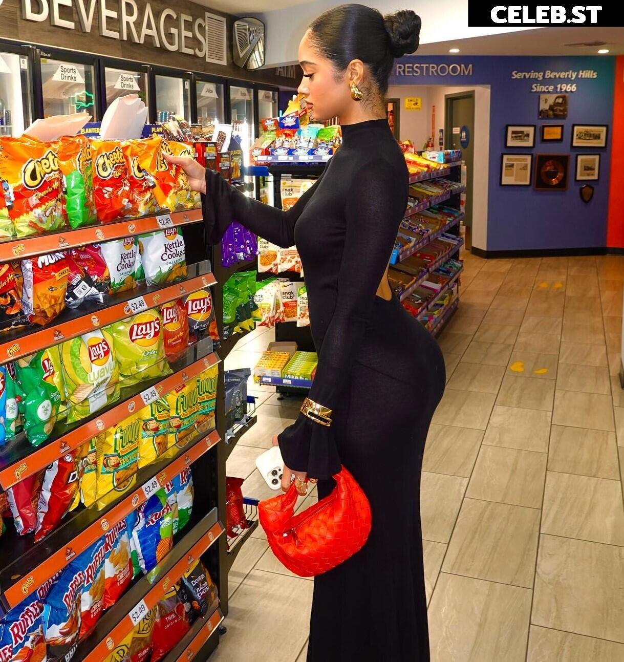 lala baptiste Image 10075860