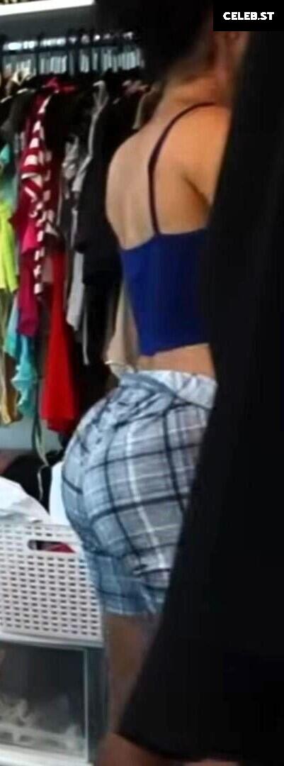 lala baptiste Image 10075854