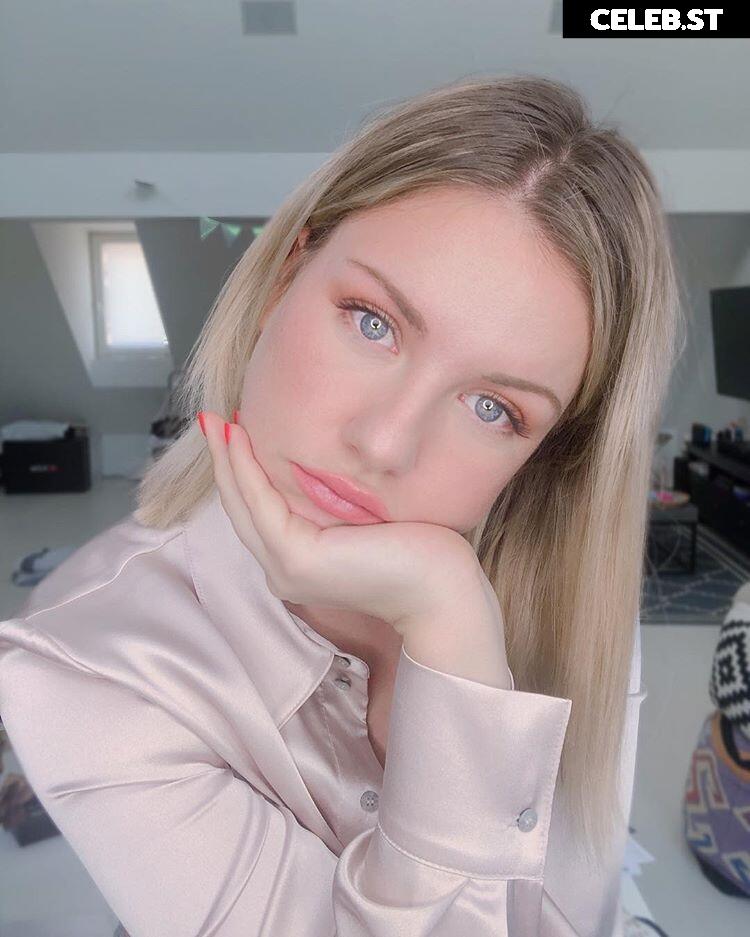 KellyMissesvlog Image 1007415