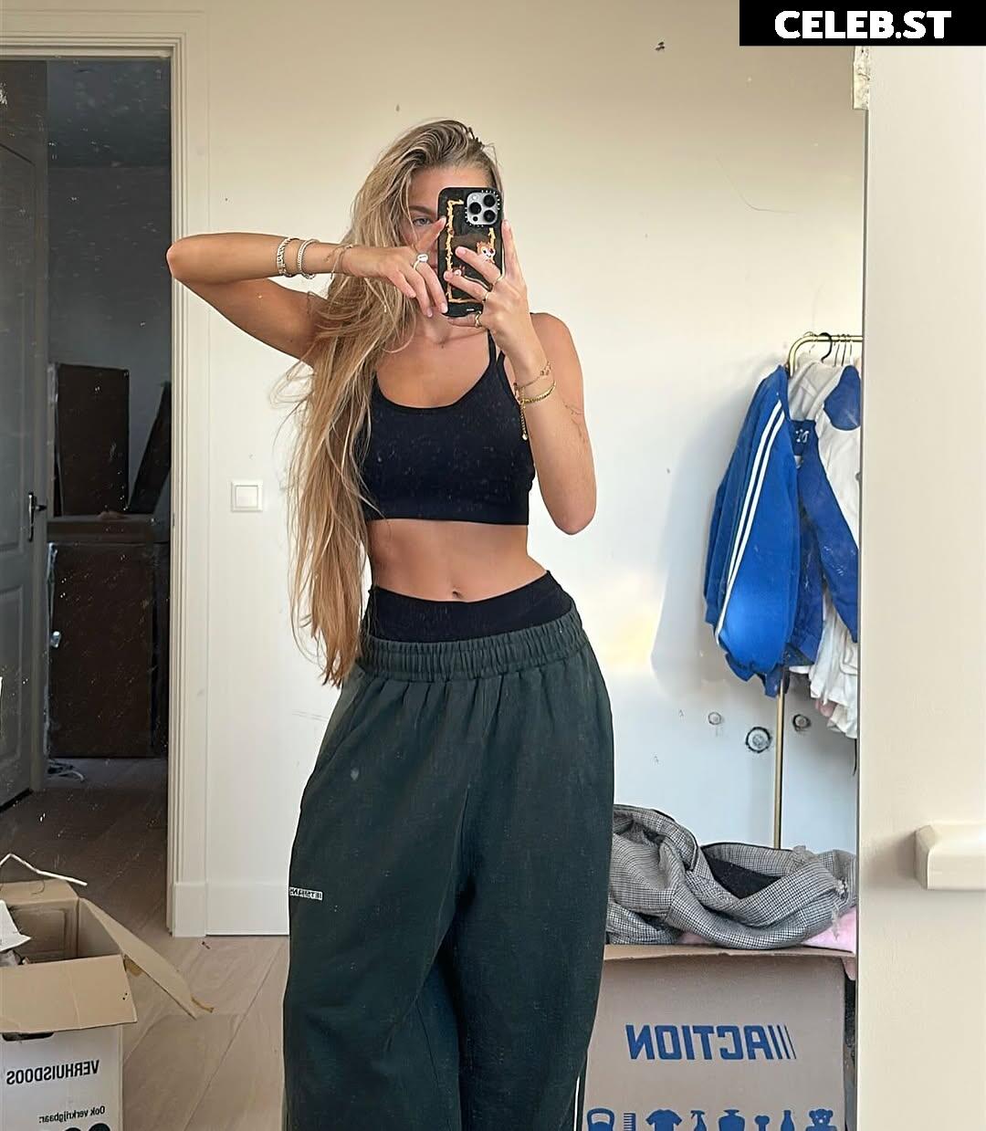 Lies Zhara (Dutch Influencer) Image 10071674