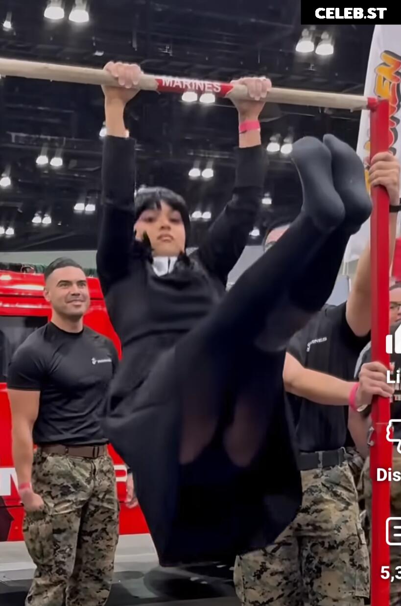 Lorena Parkour (Lorena Abreu) Image 10071193