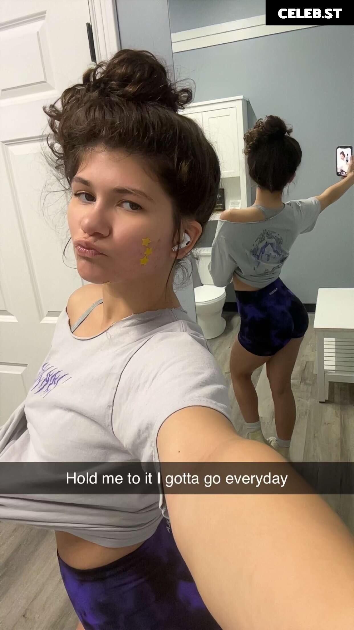 ciggybae / homeskilla_whitnit / Zendaya lookalike Image 10070957
