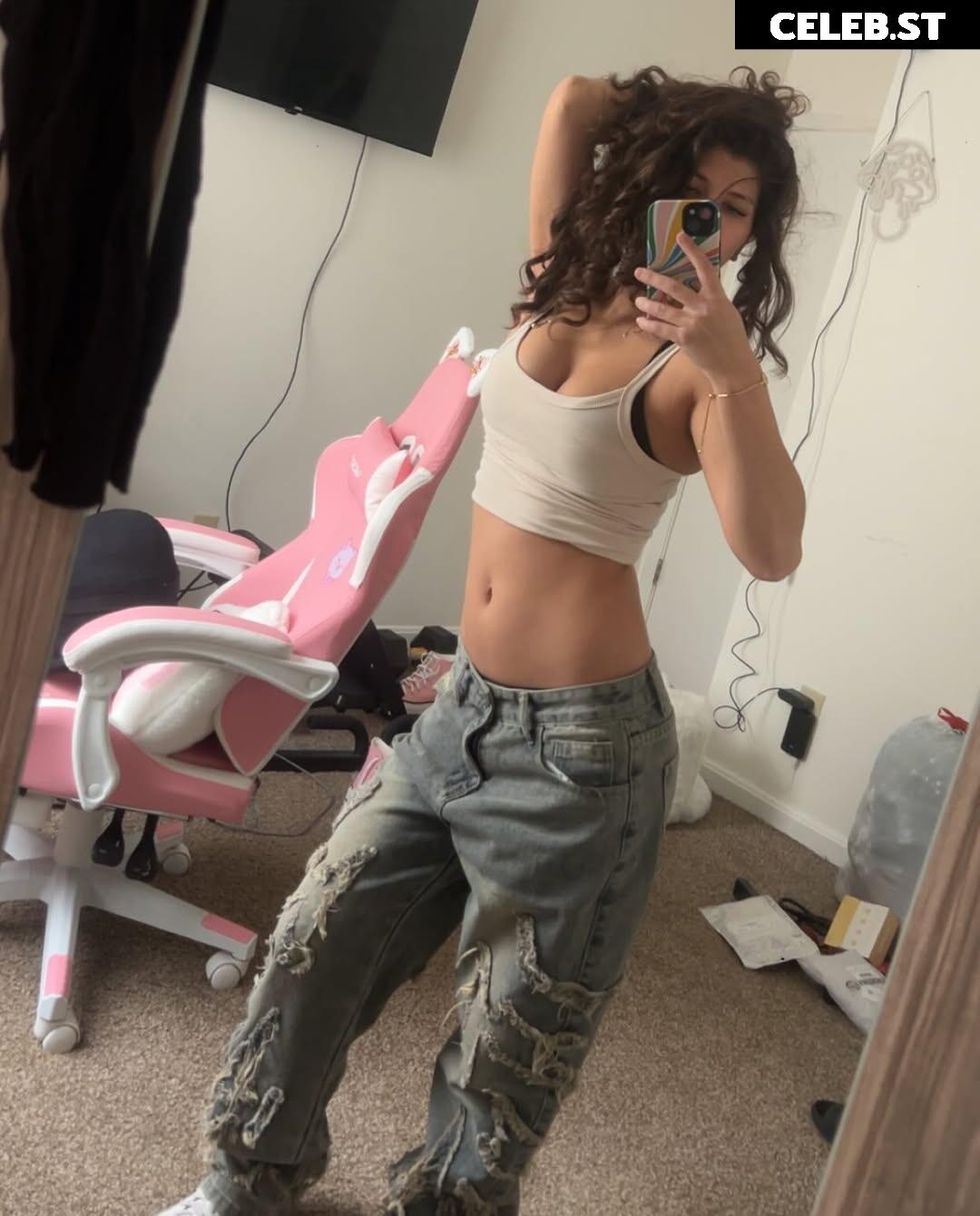 ciggybae / homeskilla_whitnit / Zendaya lookalike Image 10070948