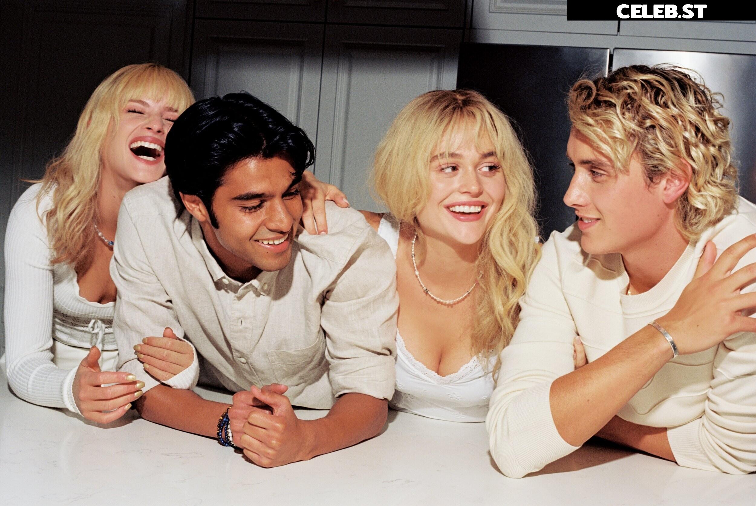 Emily Alyn Lind Image 10070154