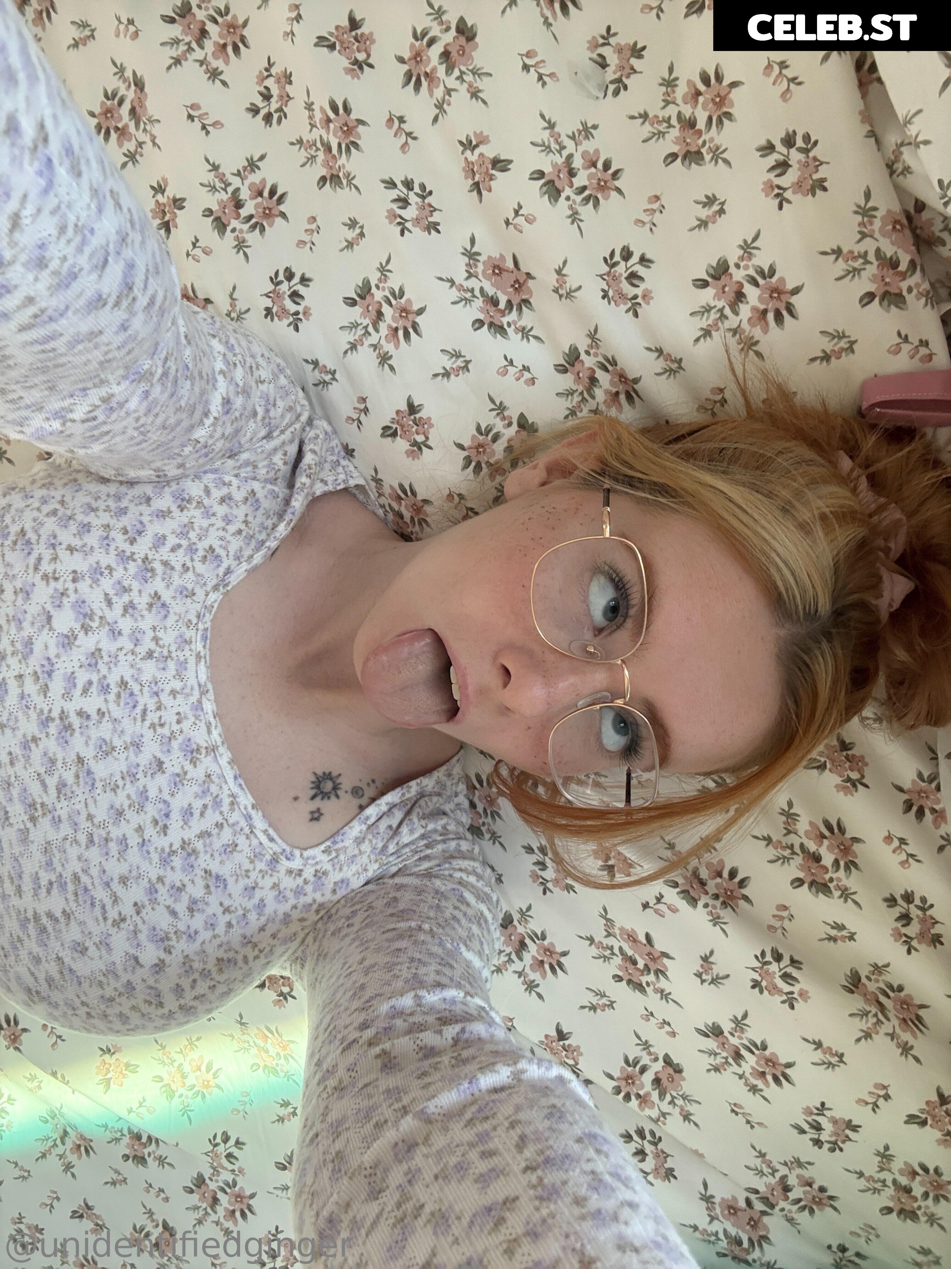 Gemmawren / afreckledgirl / squirtabl3 Image 10073853