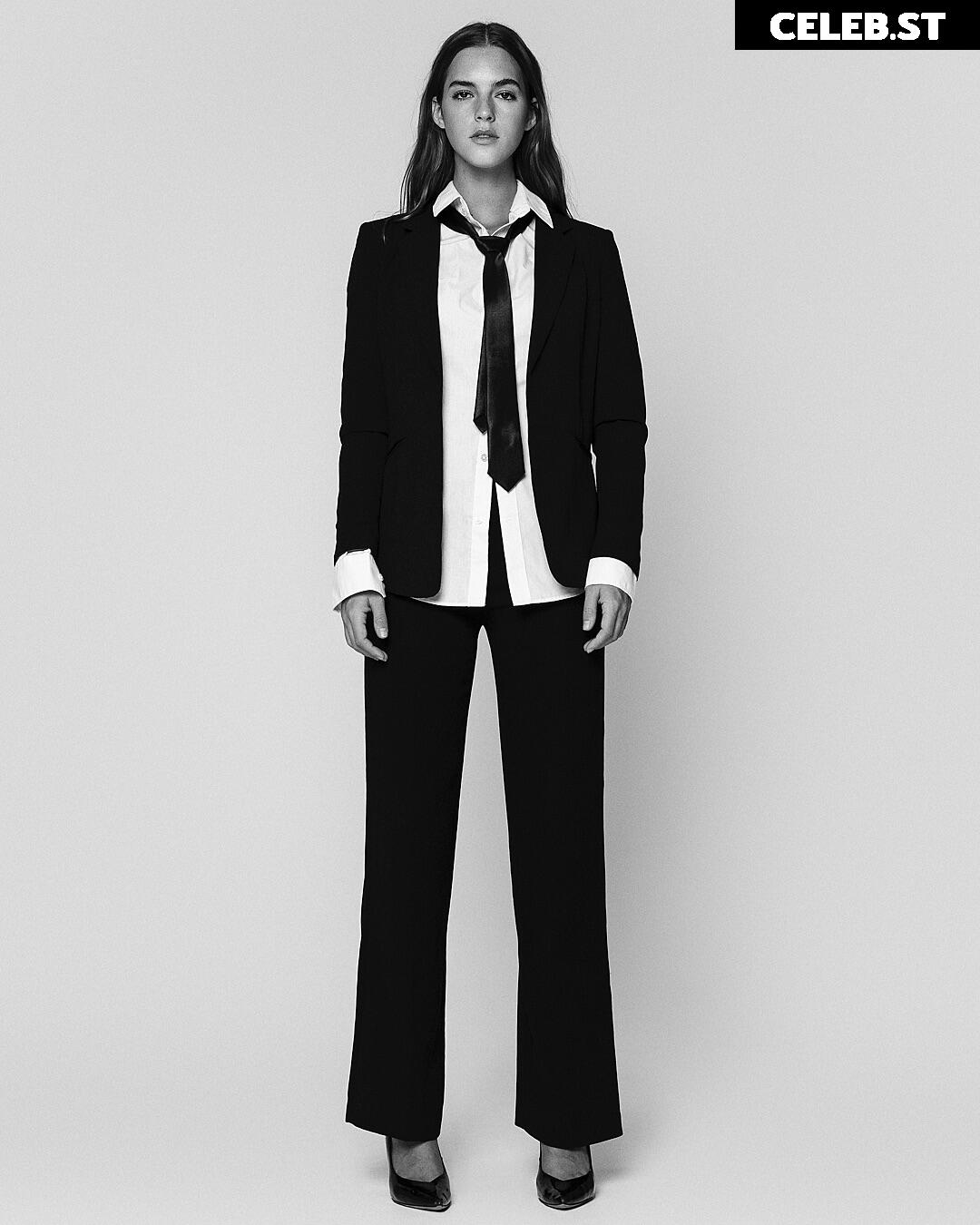 Emily Feld - emily.feld Image 10018775