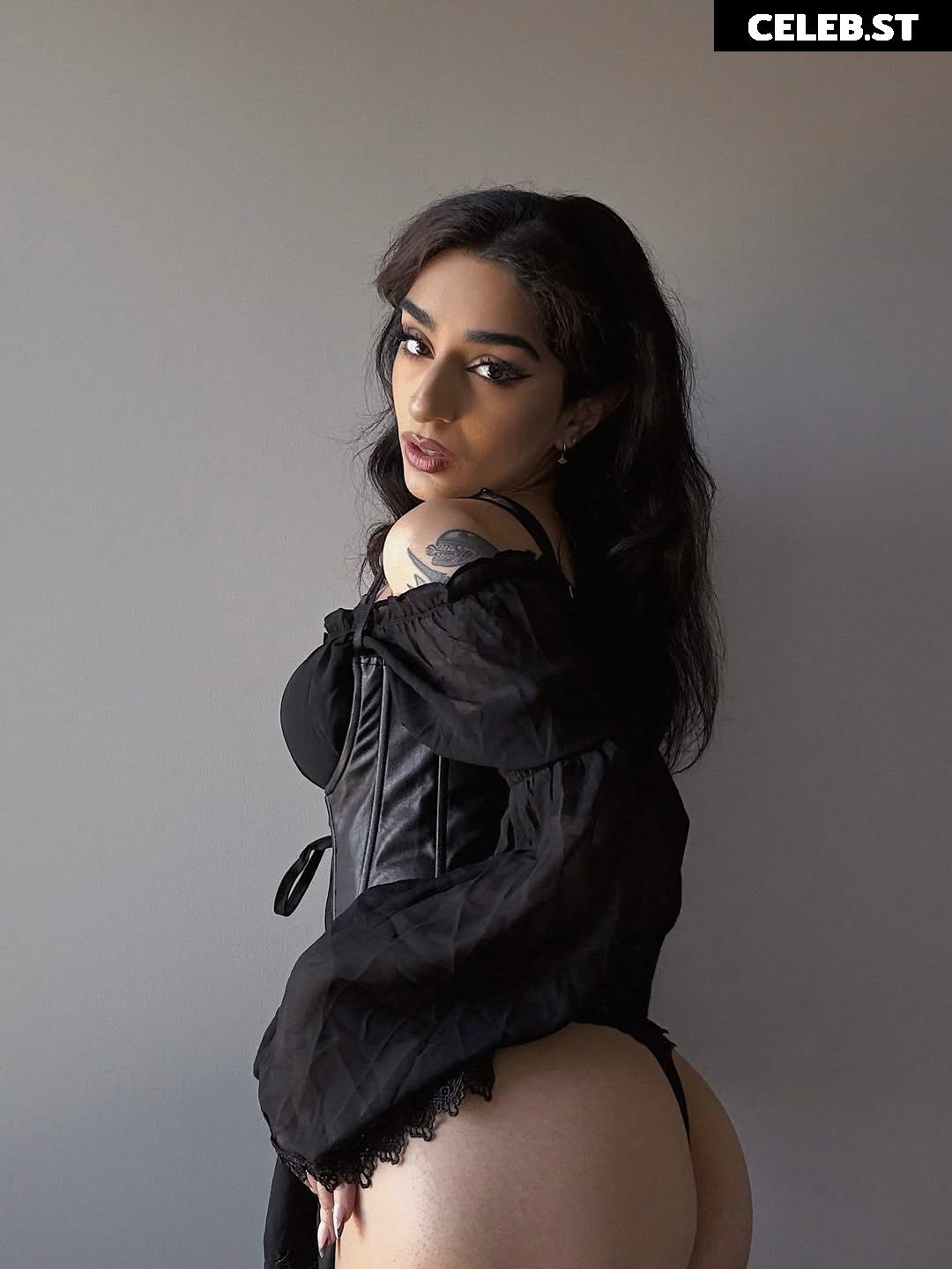 Saira Rose / sairaspooks Image 10014267
