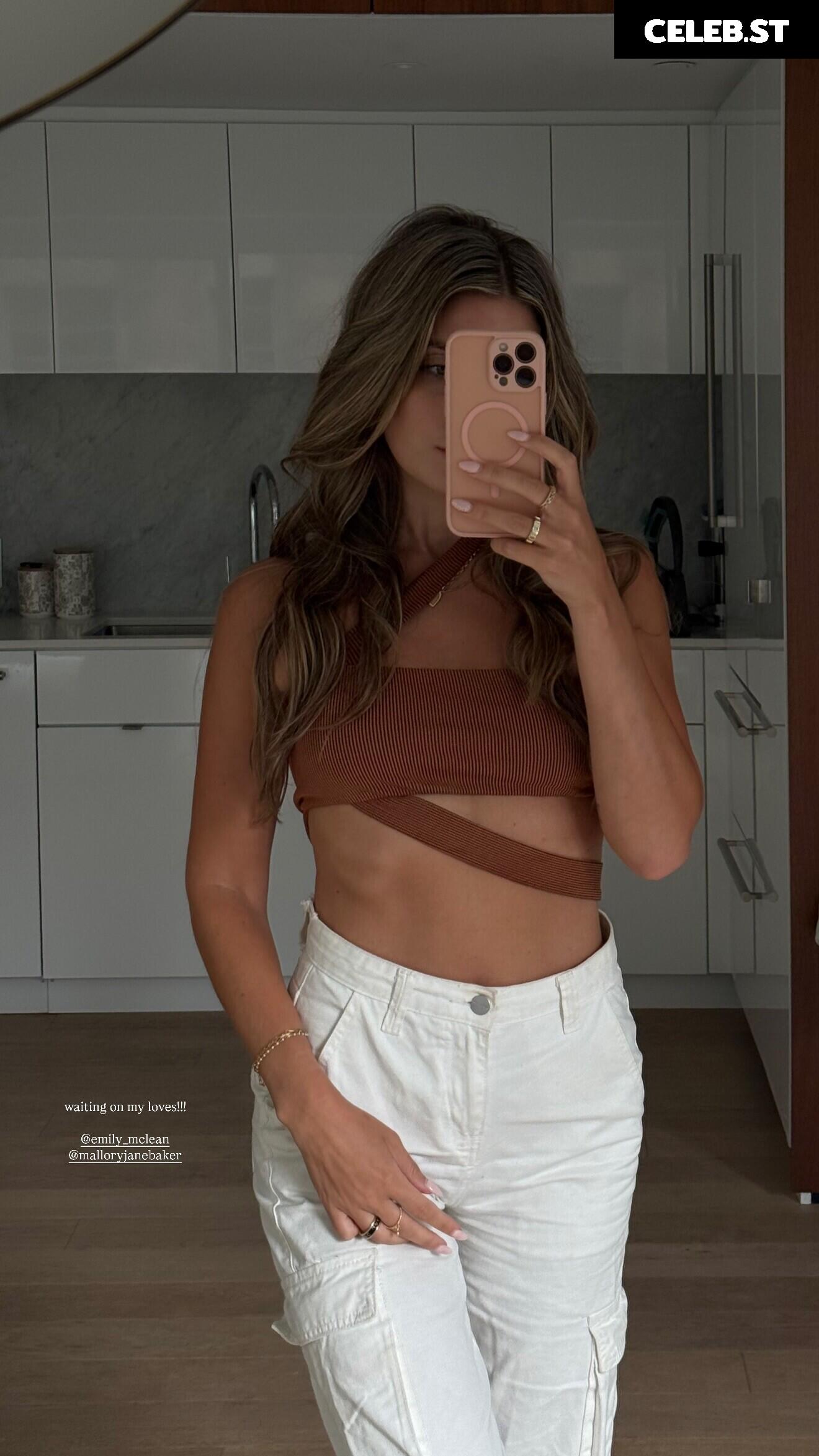 Carla Bezanson Image 10017568