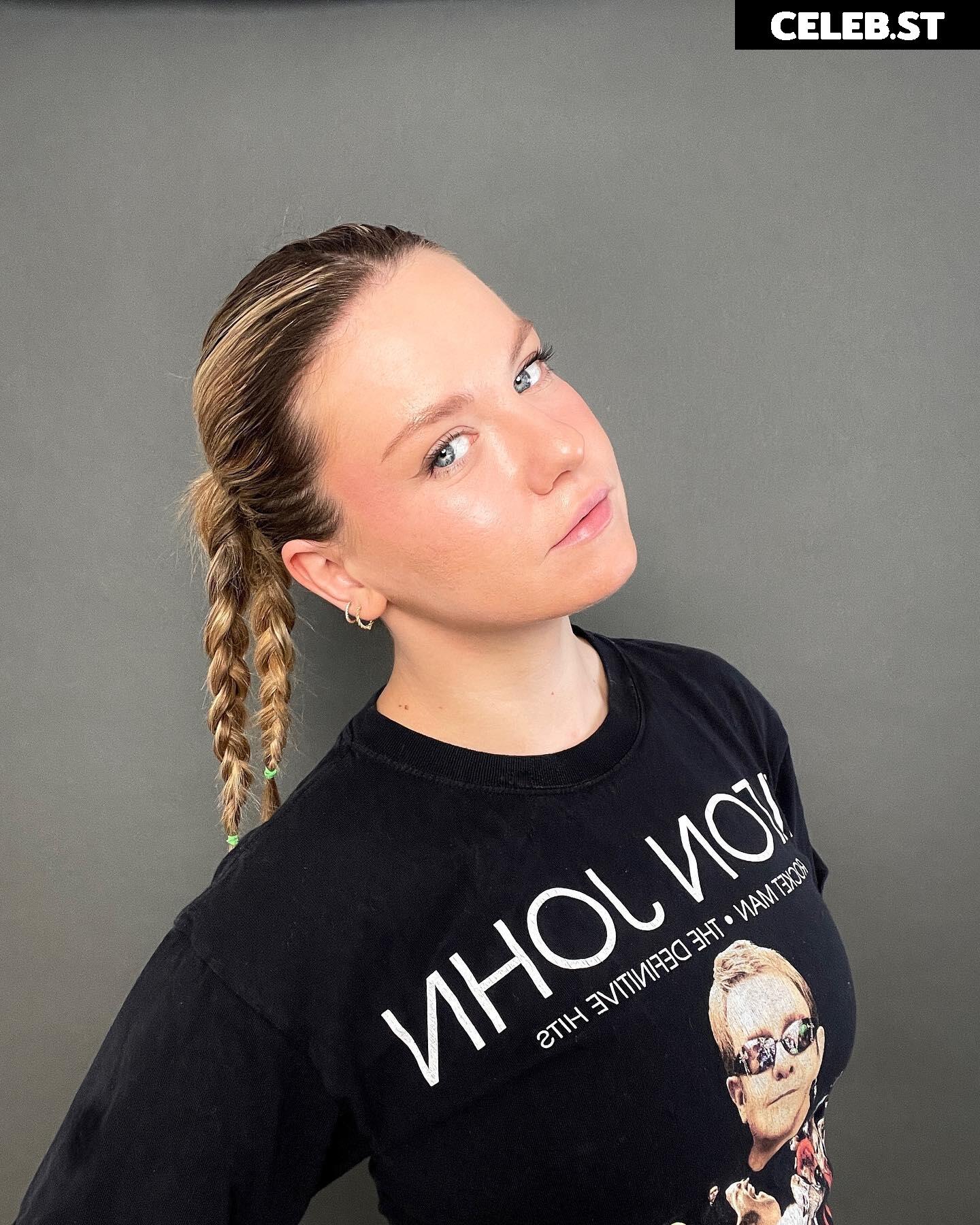 KellyMissesvlog Image 1001748