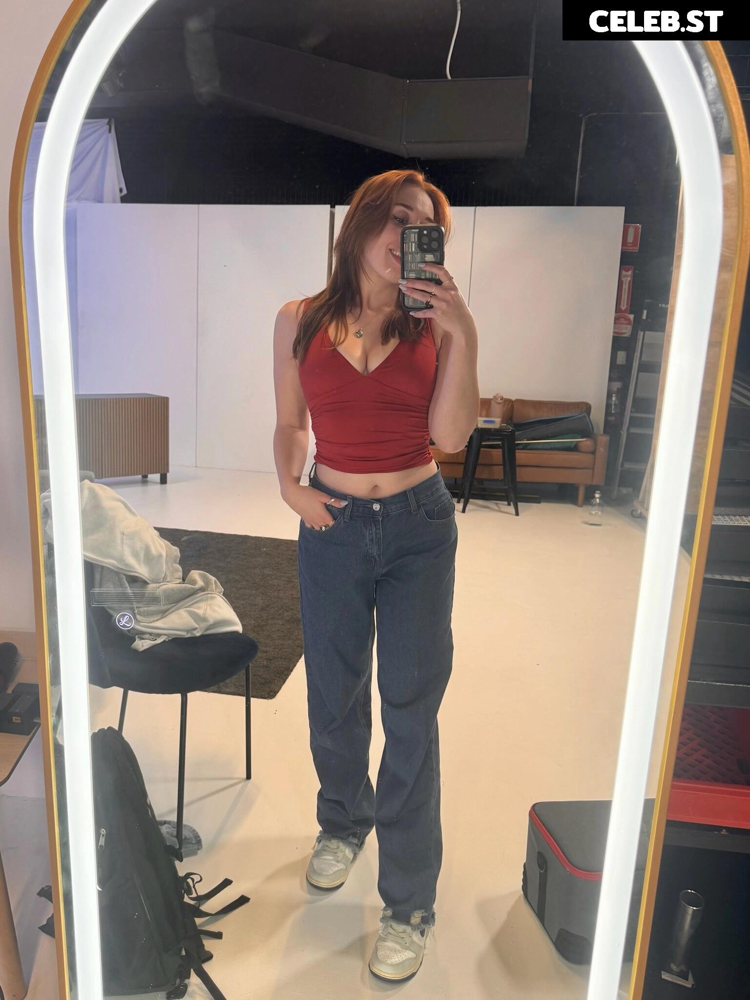 Abby boom / abbyboomofficial Image 10012525