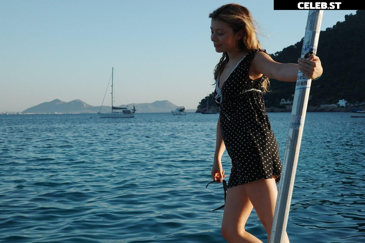 Genevieve Hannelius | ghannelius Image 10028979