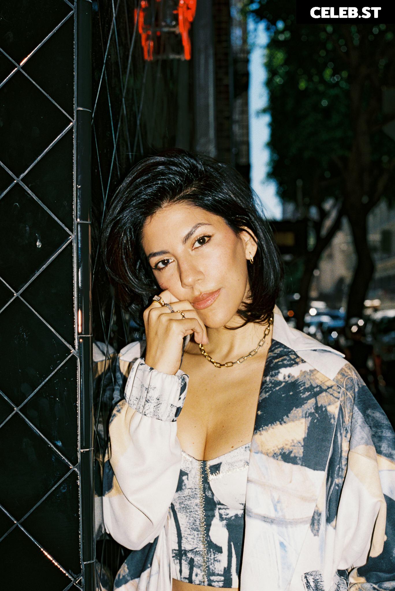 Stephanie Beatriz (Rosa Diaz from Brooklyn Nine-Nine) Image 10028583