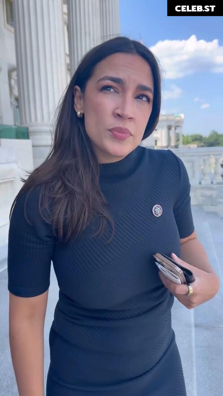 Alexandria Ocasio-Cortez / AOC Image 10028567