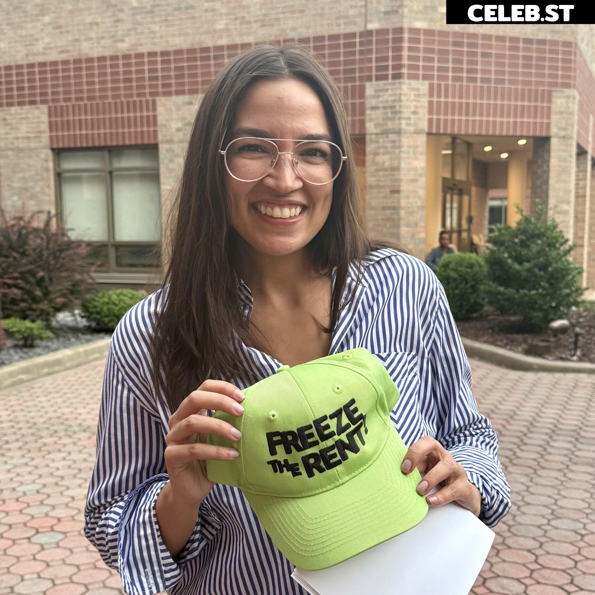 Alexandria Ocasio-Cortez / AOC Image 10028568