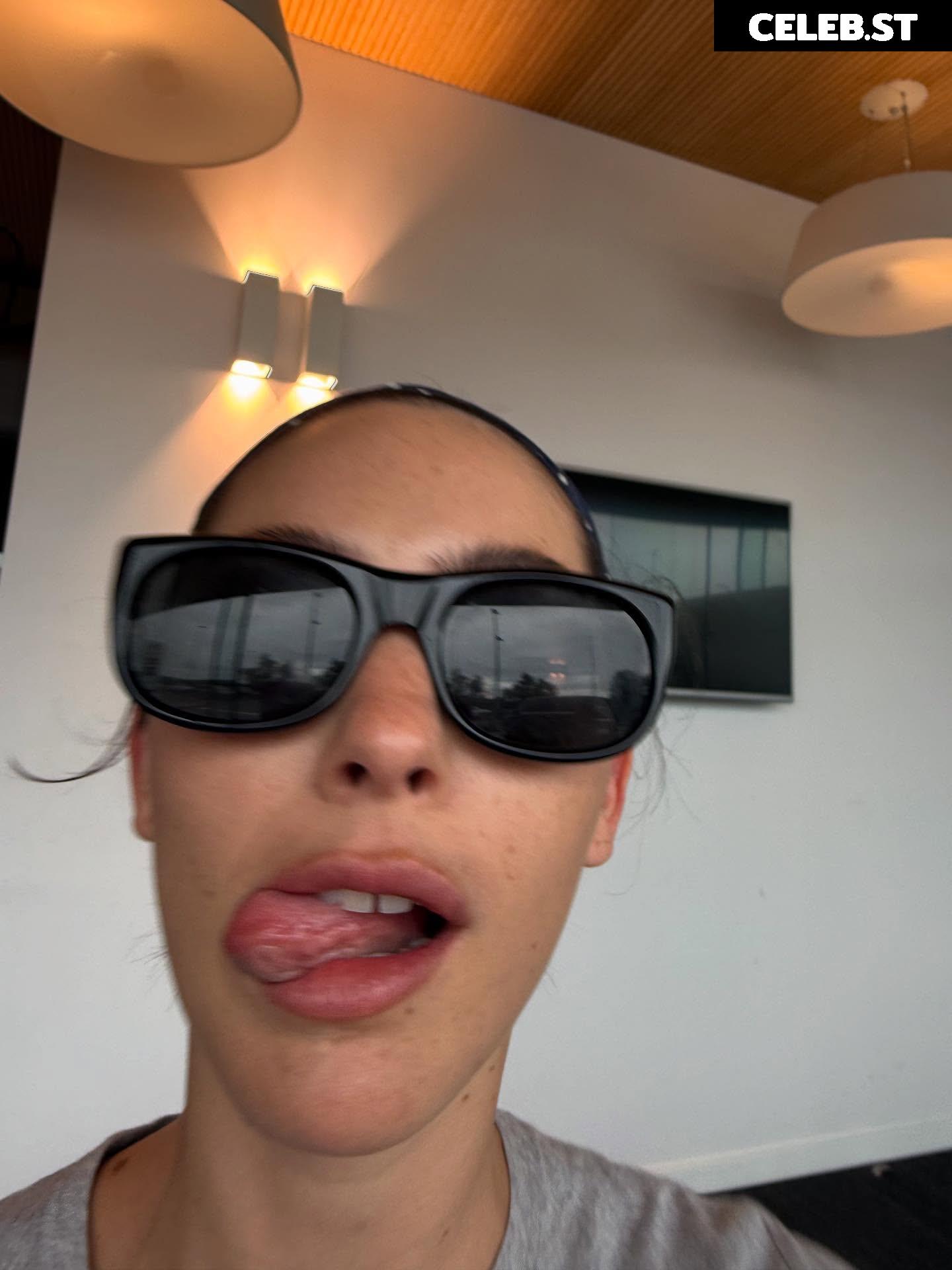 Gracie Abrams Image 10028499