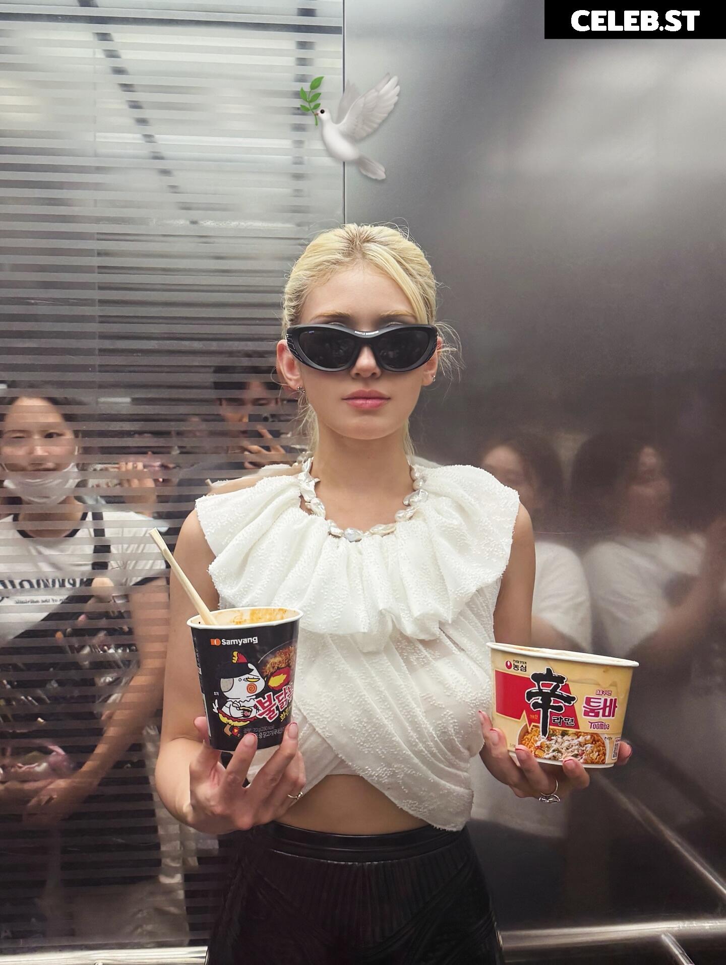 Jeon Somi/ENNIK SOMI Image 10028477