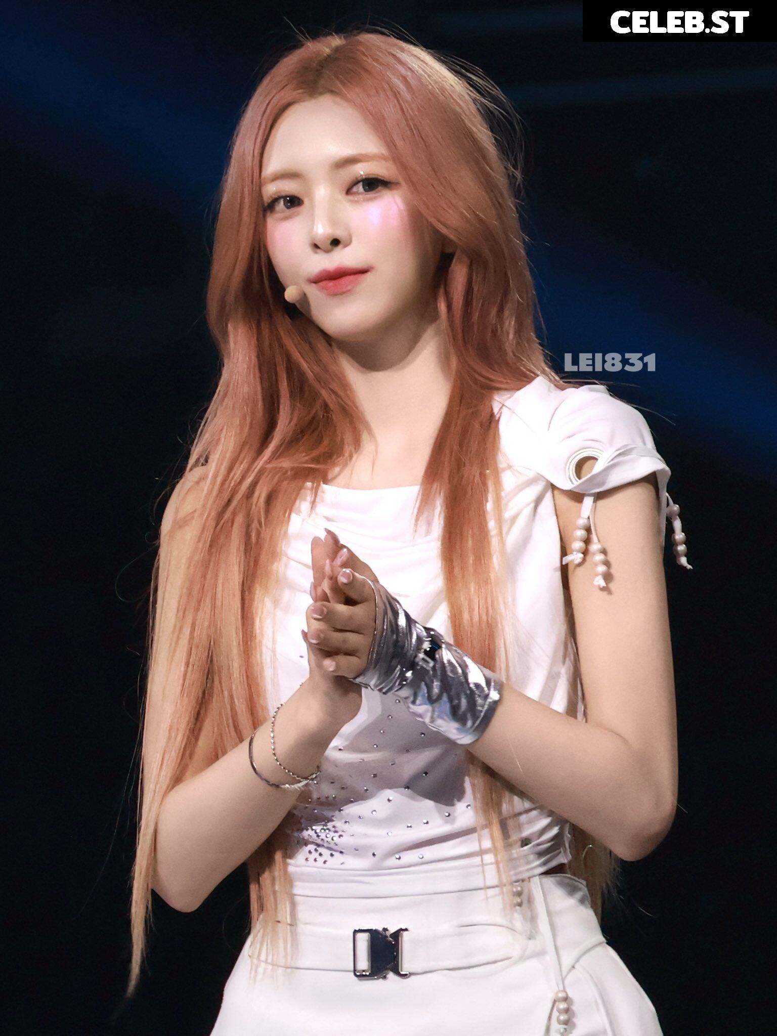 Yuna - ITZY (유나, Shin Yu Na) Image 10028701