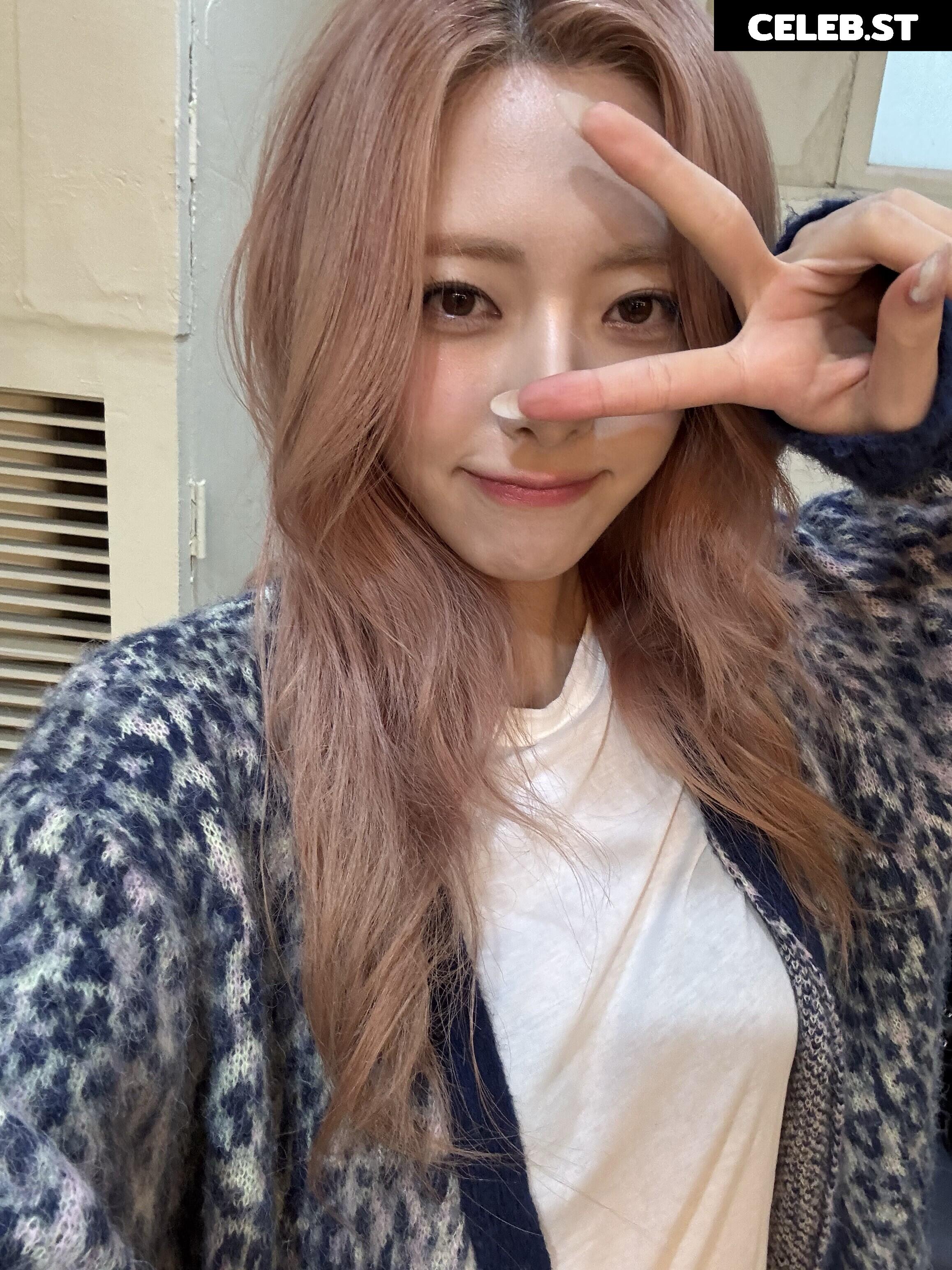 Yuna - ITZY (유나, Shin Yu Na) Image 10028761