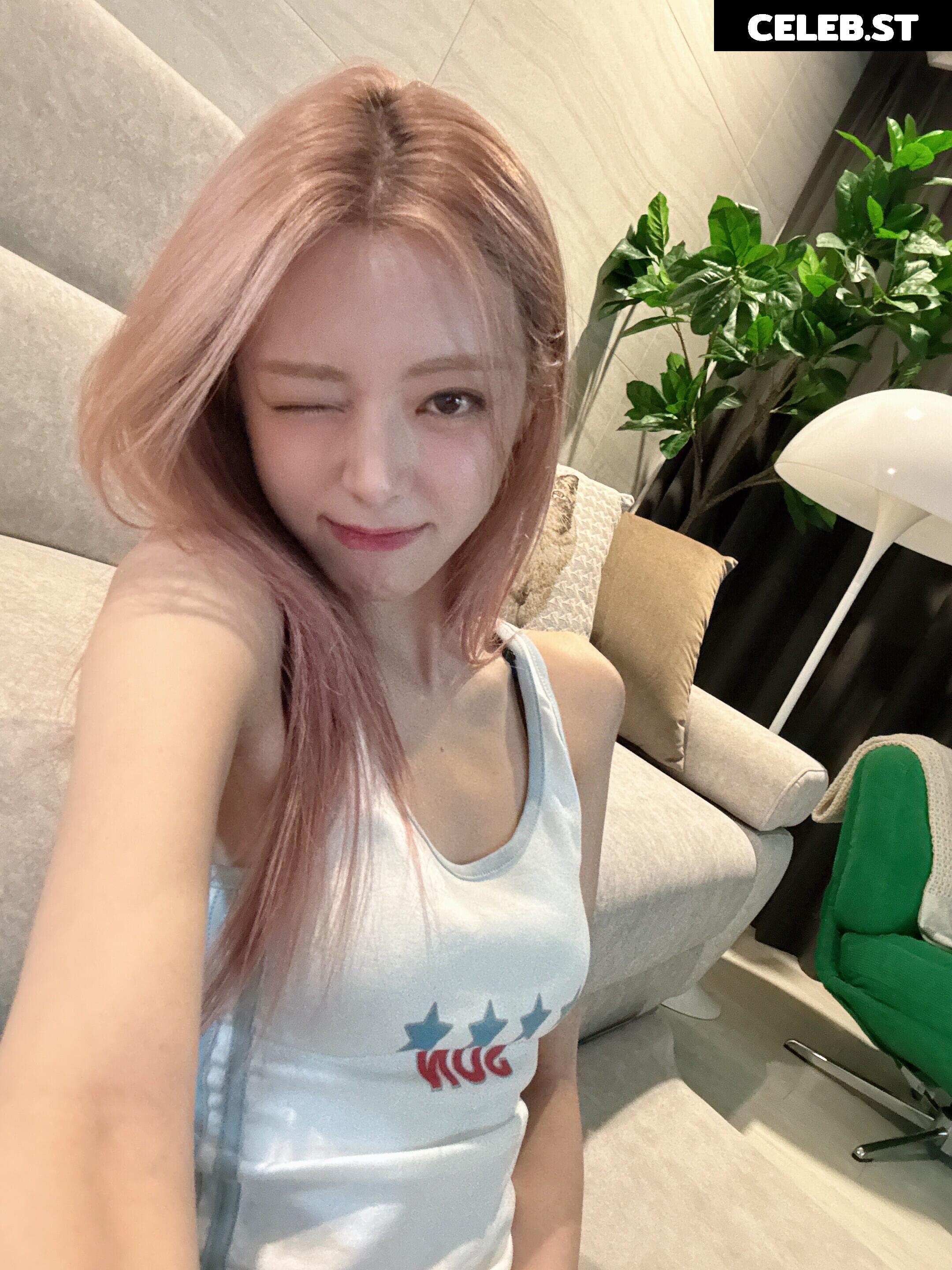 Yuna - ITZY (유나, Shin Yu Na) Image 10028755