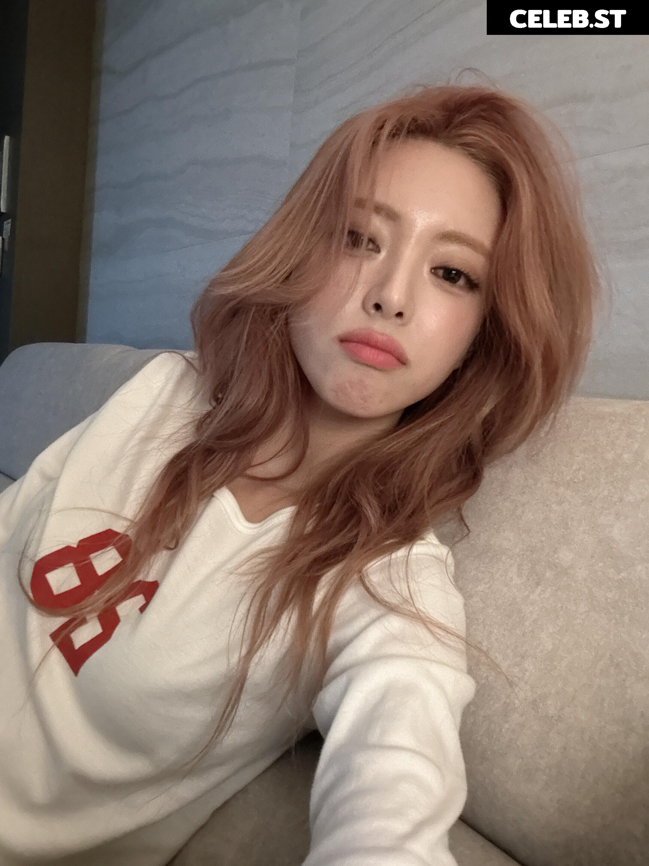 Yuna - ITZY (유나, Shin Yu Na) Image 10028742