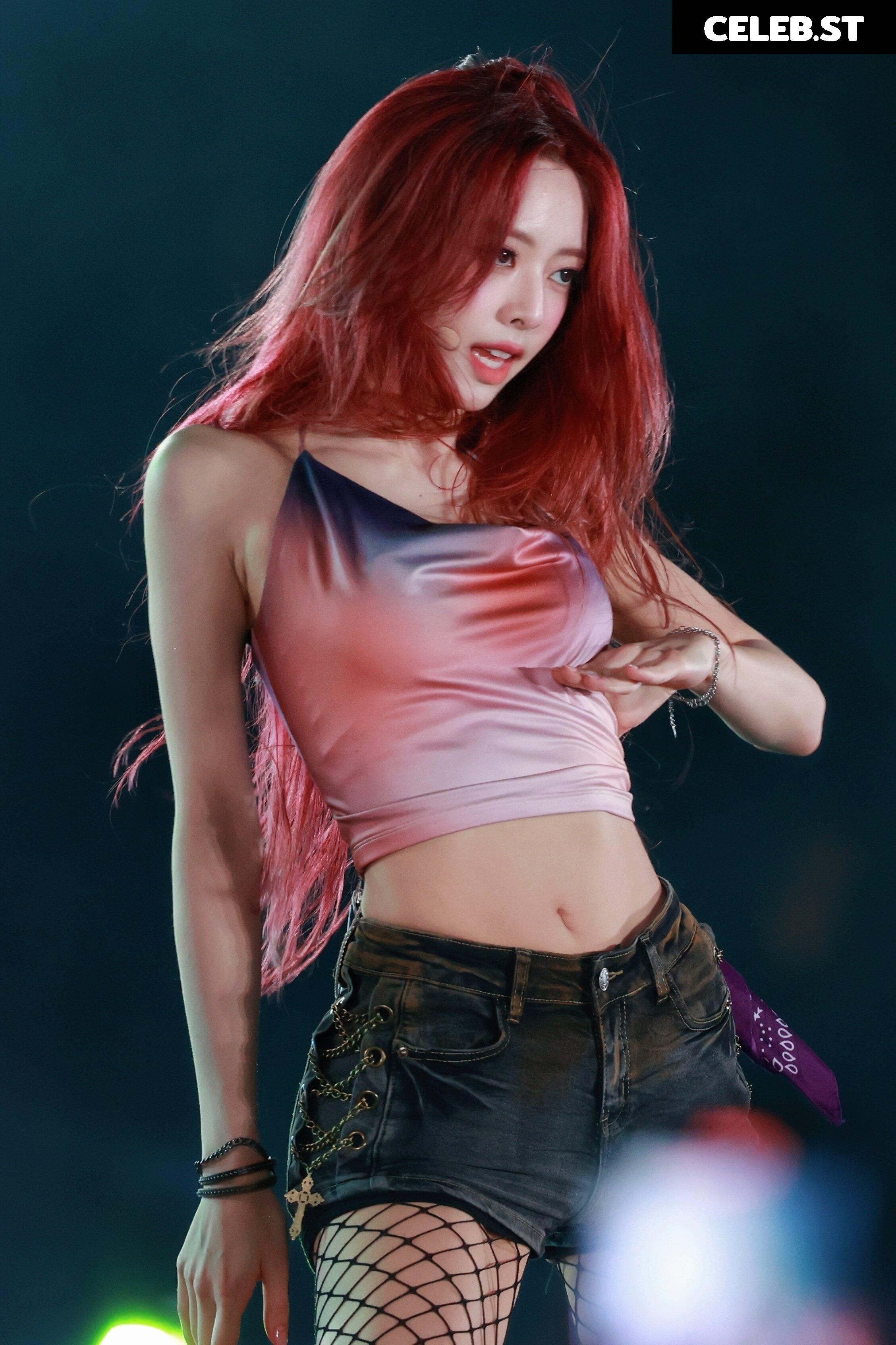 Yuna - ITZY (유나, Shin Yu Na) Image 10028776