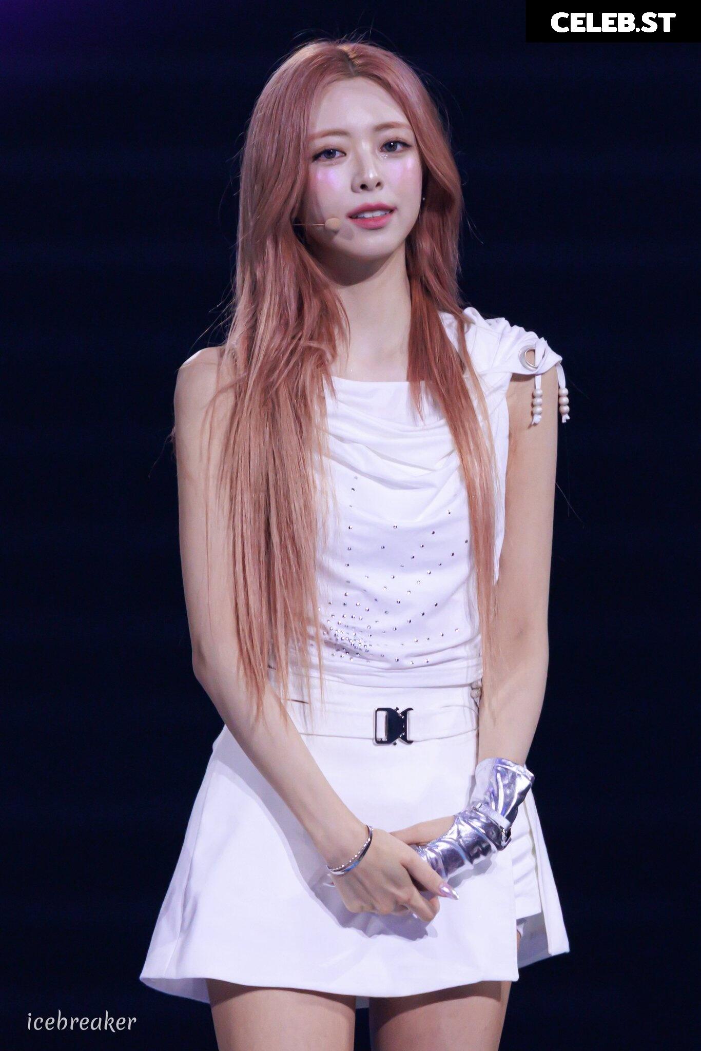 Yuna - ITZY (유나, Shin Yu Na) Image 10028697