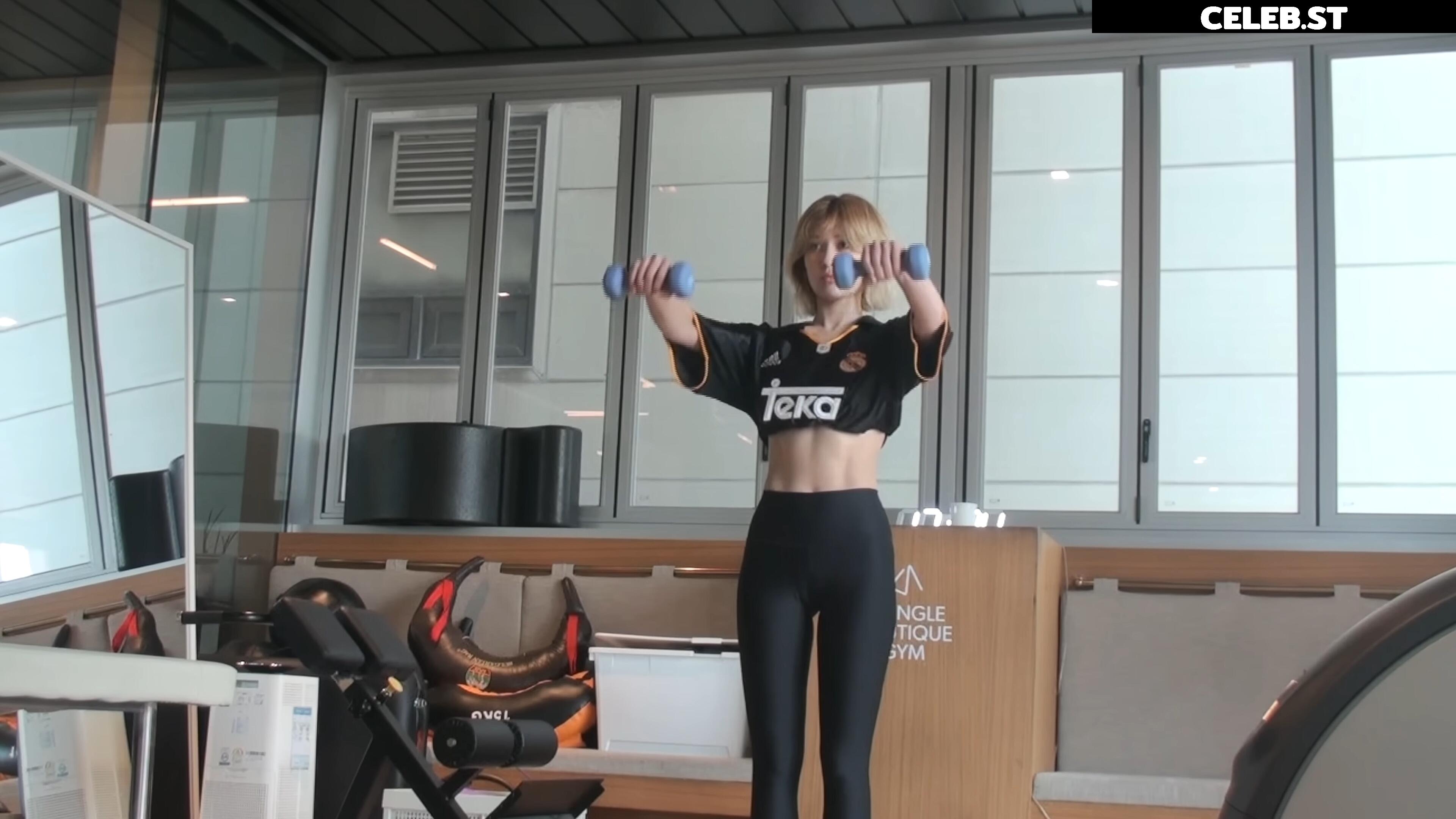 Jeon Somi/ENNIK SOMI Image 10028159