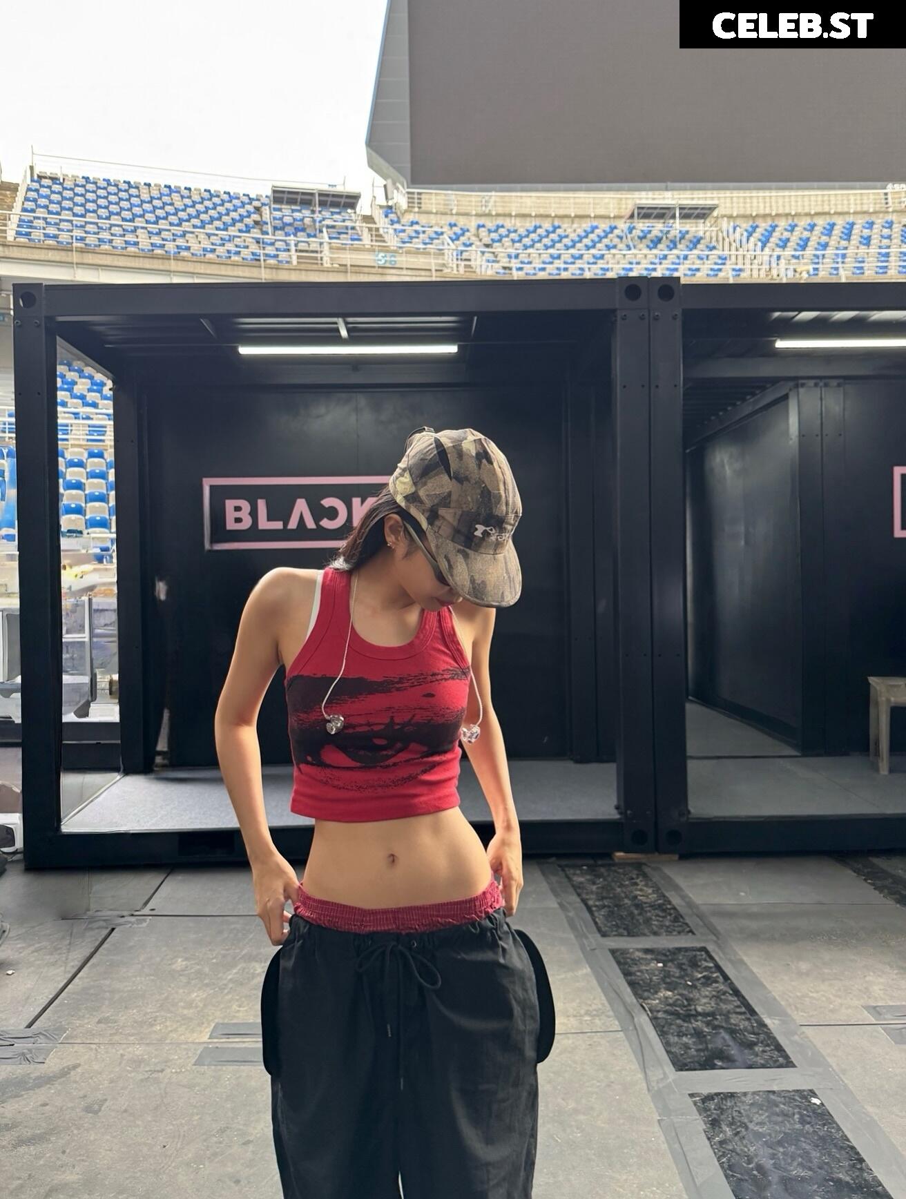 Jennie | BLΛƆKPIИK (Blackpink) Image 10025947