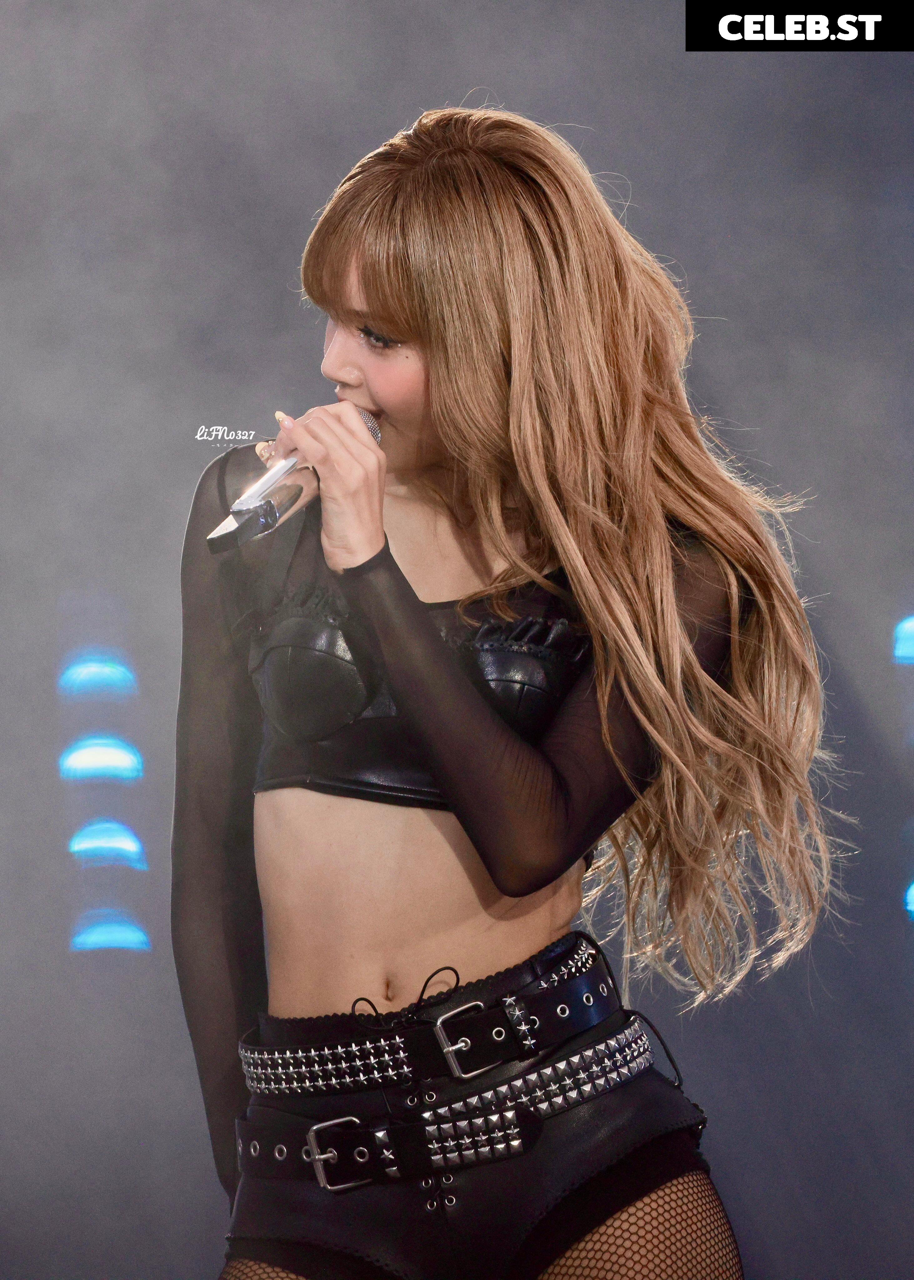 Lisa | BLΛƆKPIИK (Blackpink) Image 10025598