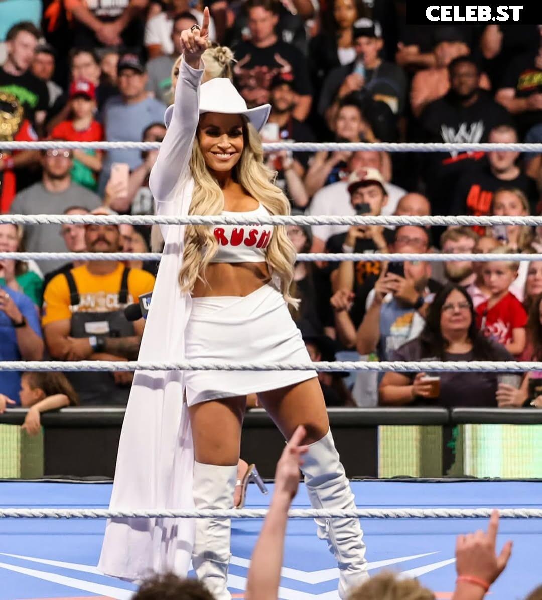 WWE Trish Stratus Image 10025763